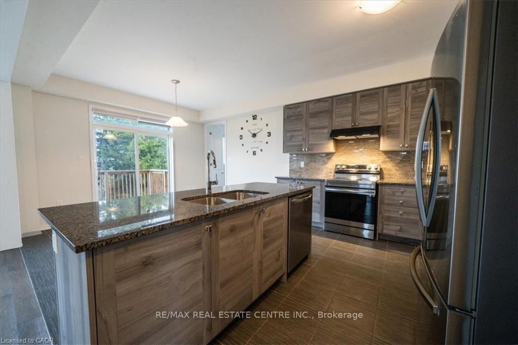 Photo 10 of 107 Cuesta Heights, Hamilton, Stoney Creek Mountain — HOMEH