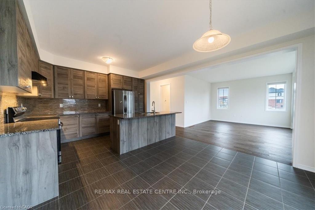 Photo 12 of 107 Cuesta Heights, Hamilton, Stoney Creek Mountain — HOMEH