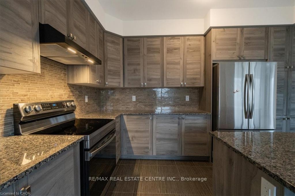Photo 13 of 107 Cuesta Heights, Hamilton, Stoney Creek Mountain — HOMEH