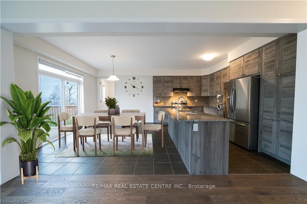 Photo 14 of 107 Cuesta Heights, Hamilton, Stoney Creek Mountain — HOMEH