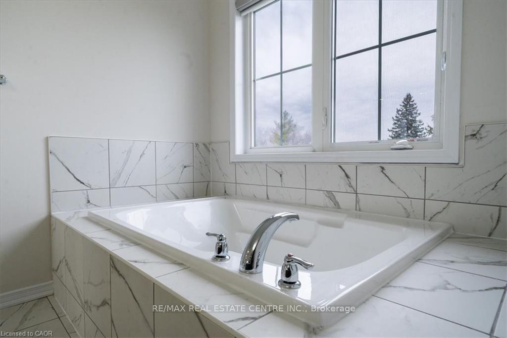 Photo 26 of 107 Cuesta Heights, Hamilton, Stoney Creek Mountain — HOMEH