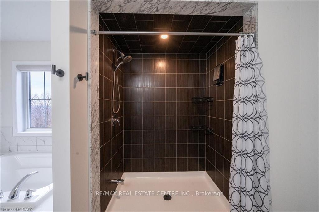 Photo 27 of 107 Cuesta Heights, Hamilton, Stoney Creek Mountain — HOMEH