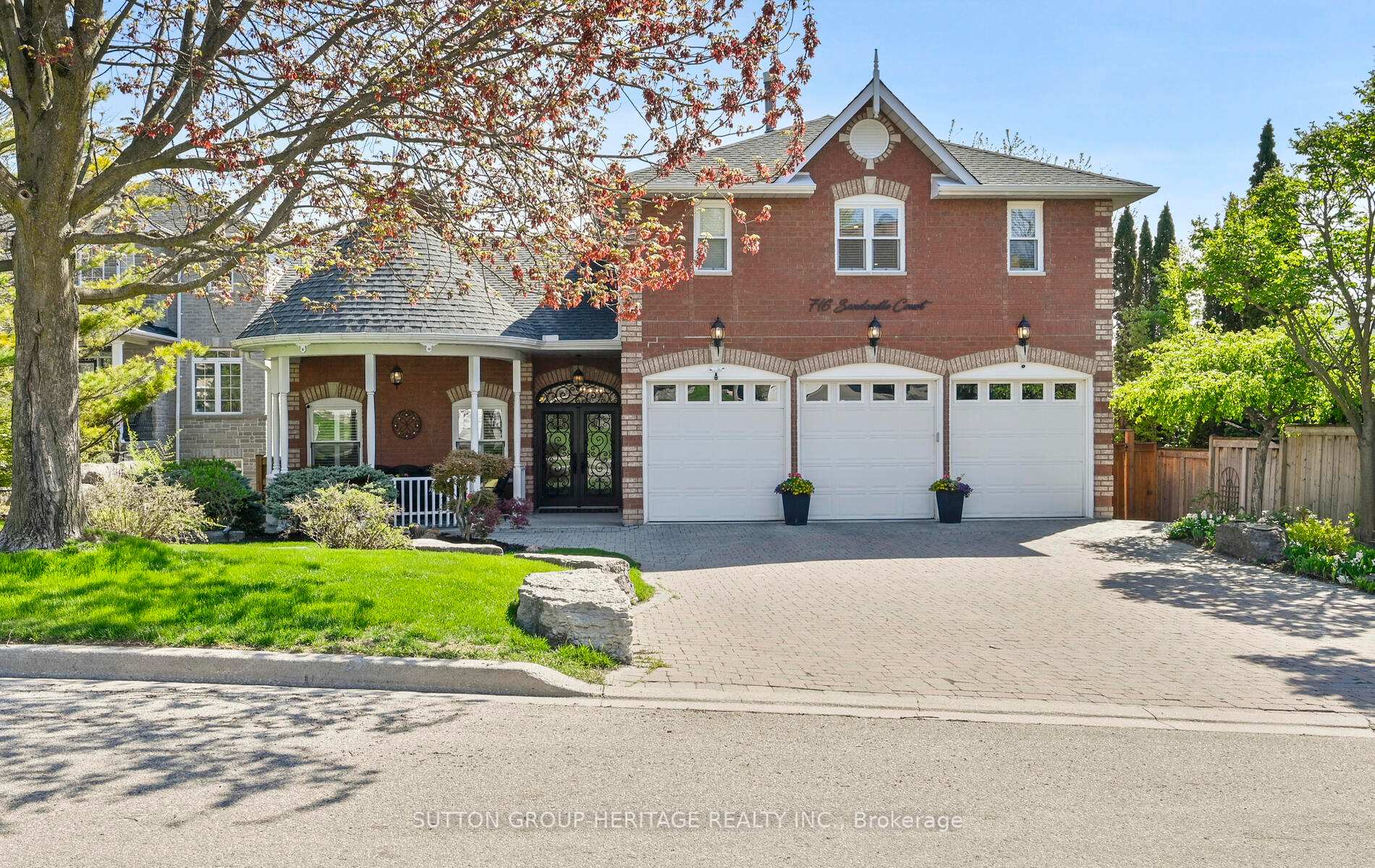 Photo 1 of 716 Sandcastle Court, Pickering, West Shore — HOMEH