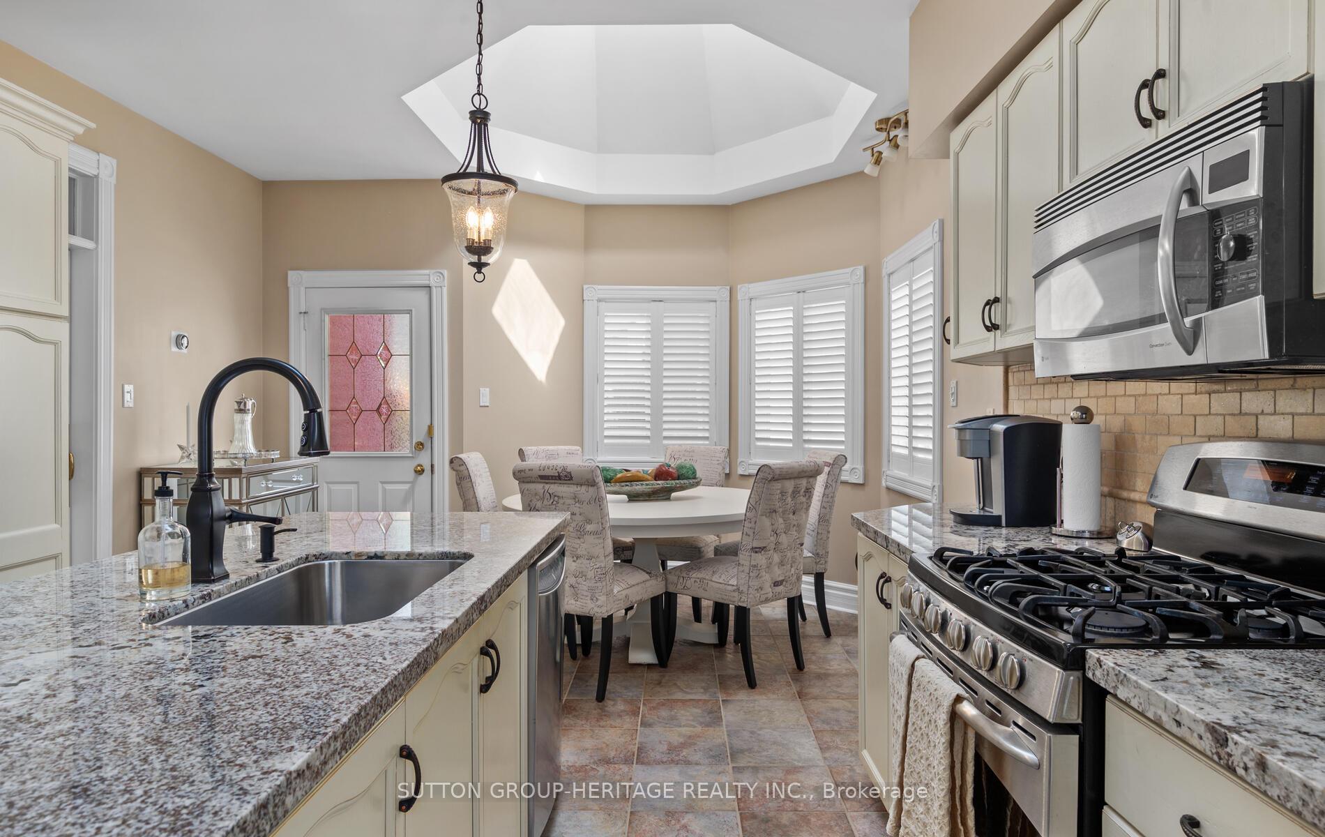 Photo 12 of 716 Sandcastle Court, Pickering, West Shore — HOMEH