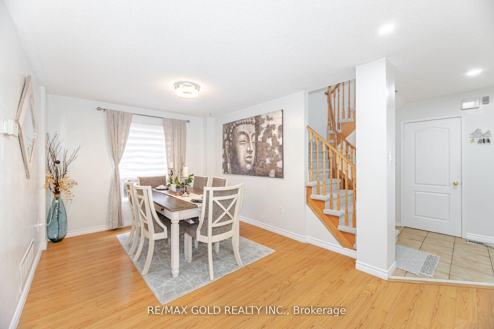 Photo 13 of 7 Creekwood Drive, Brampton, Snelgrove — HOMEH