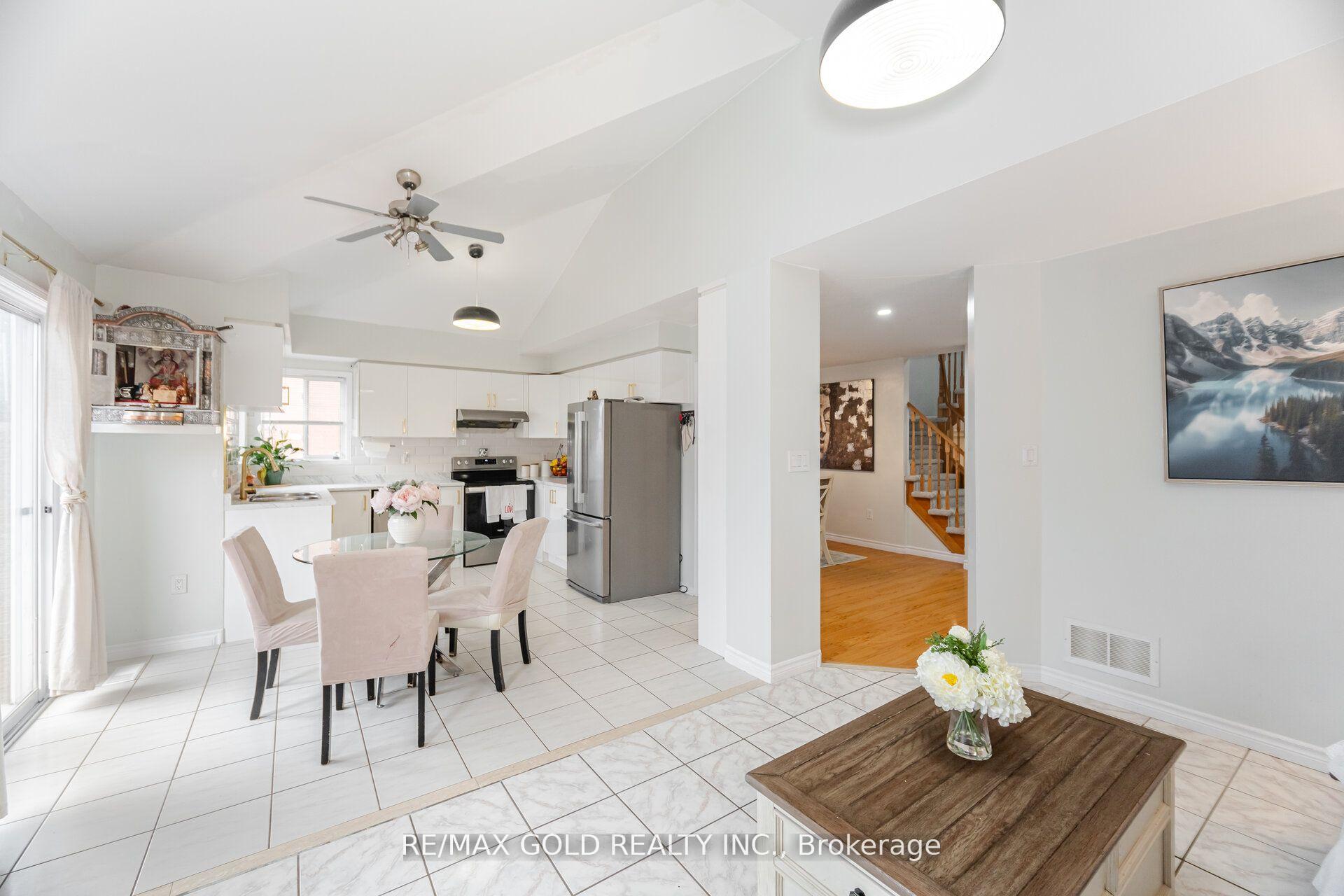 Photo 7 of 7 Creekwood Drive, Brampton, Snelgrove — HOMEH