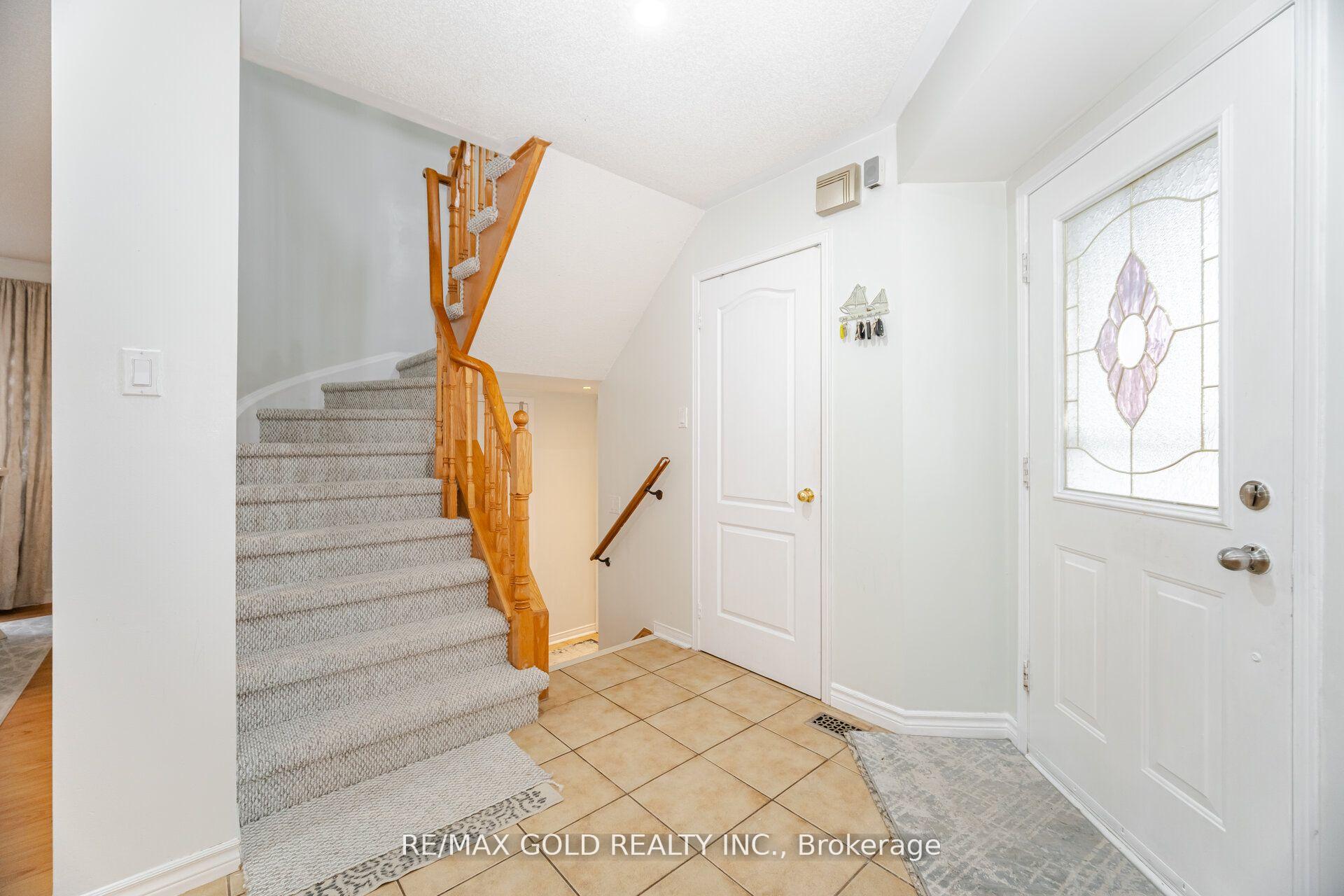 Photo 19 of 7 Creekwood Drive, Brampton, Snelgrove — HOMEH