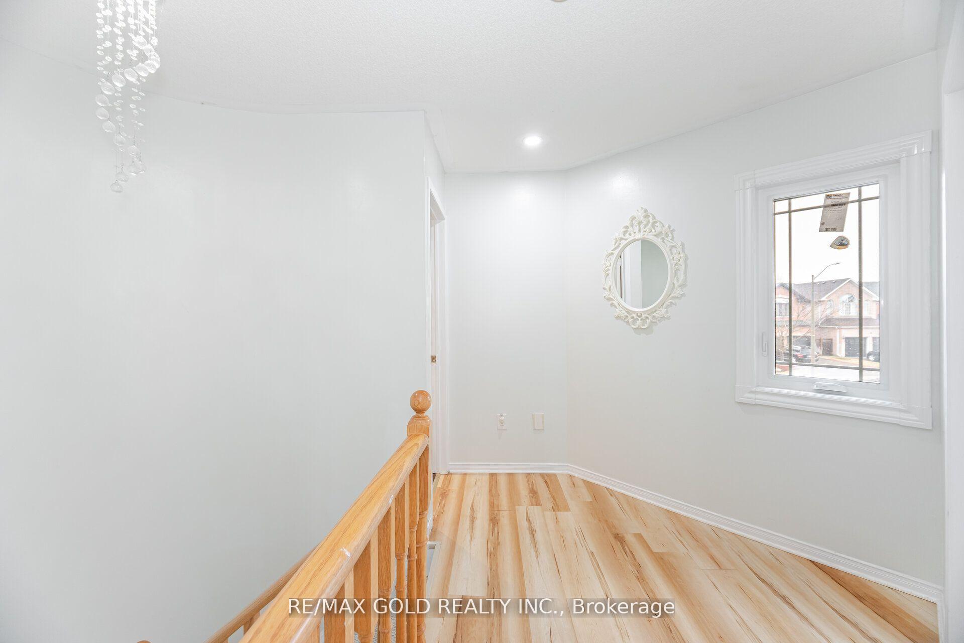 Photo 21 of 7 Creekwood Drive, Brampton, Snelgrove — HOMEH