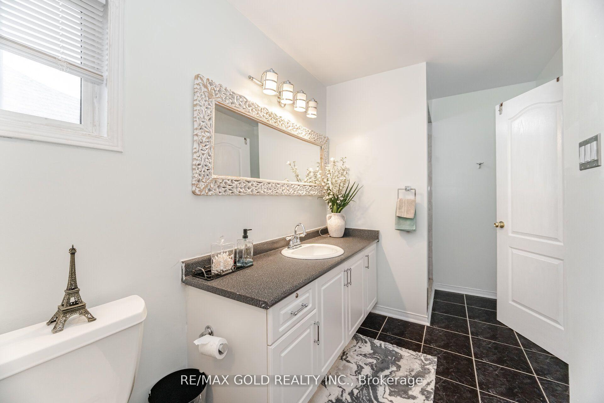 Photo 36 of 7 Creekwood Drive, Brampton, Snelgrove — HOMEH