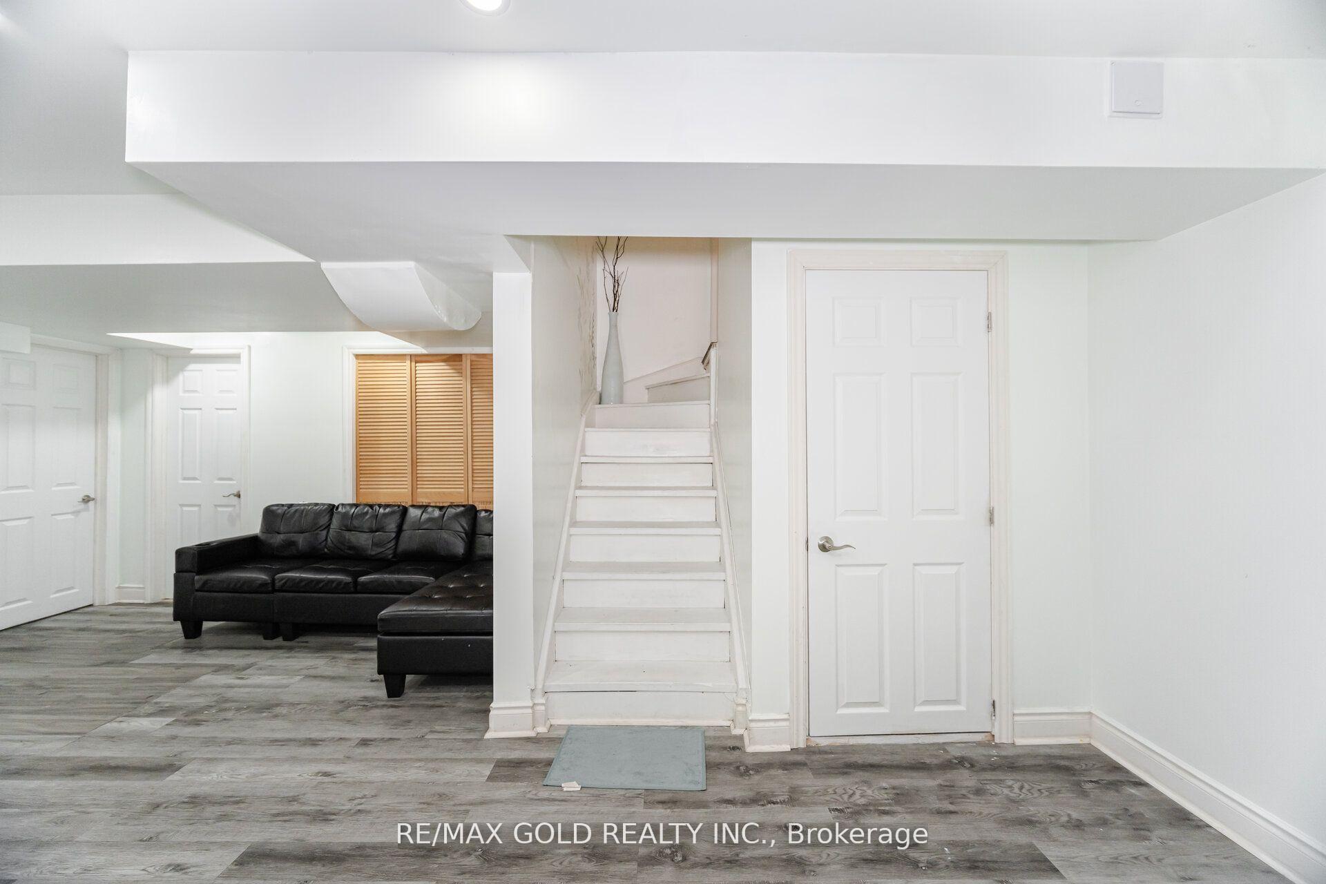 Photo 28 of 7 Creekwood Drive, Brampton, Snelgrove — HOMEH