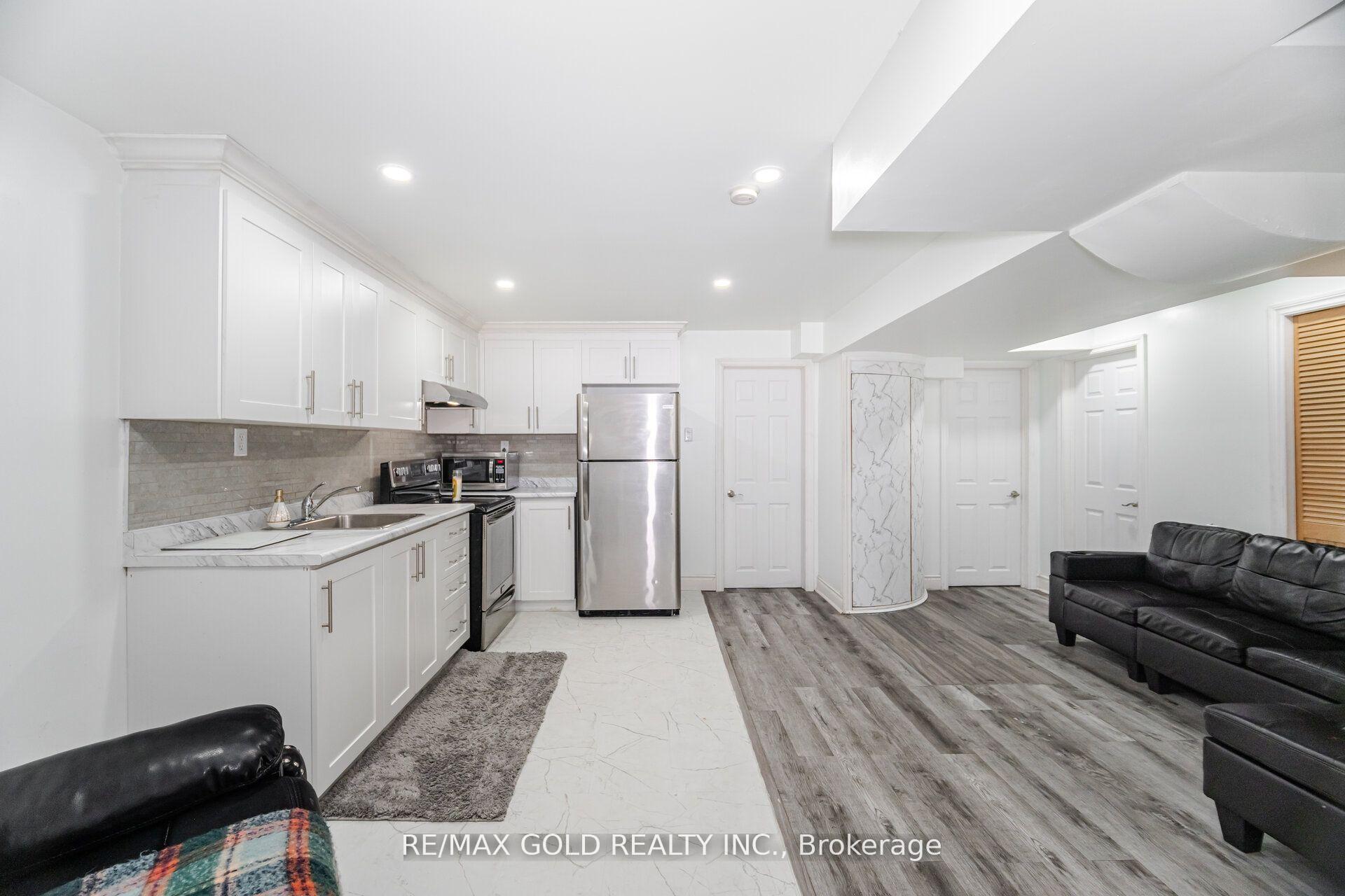 Photo 32 of 7 Creekwood Drive, Brampton, Snelgrove — HOMEH