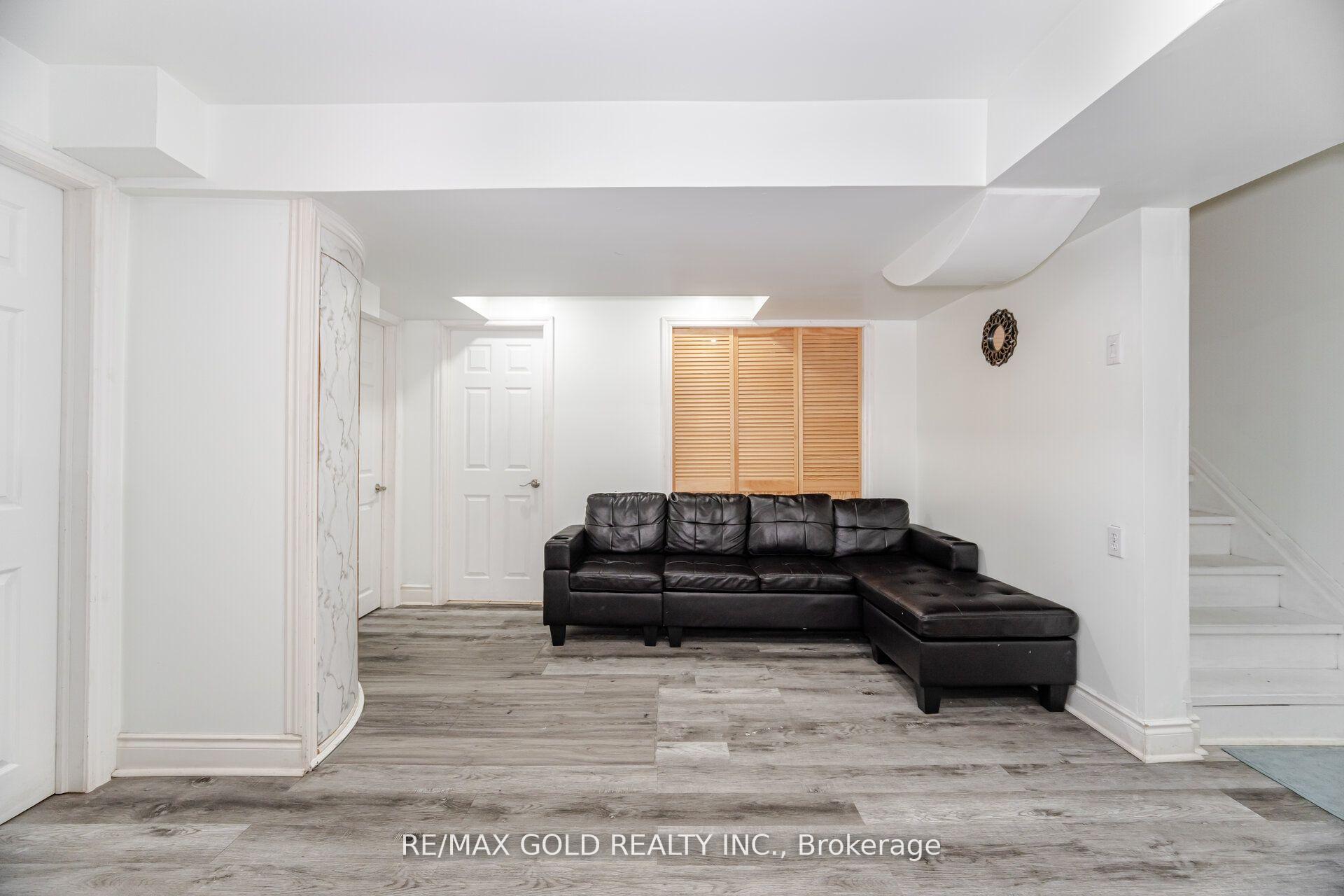 Photo 39 of 7 Creekwood Drive, Brampton, Snelgrove — HOMEH