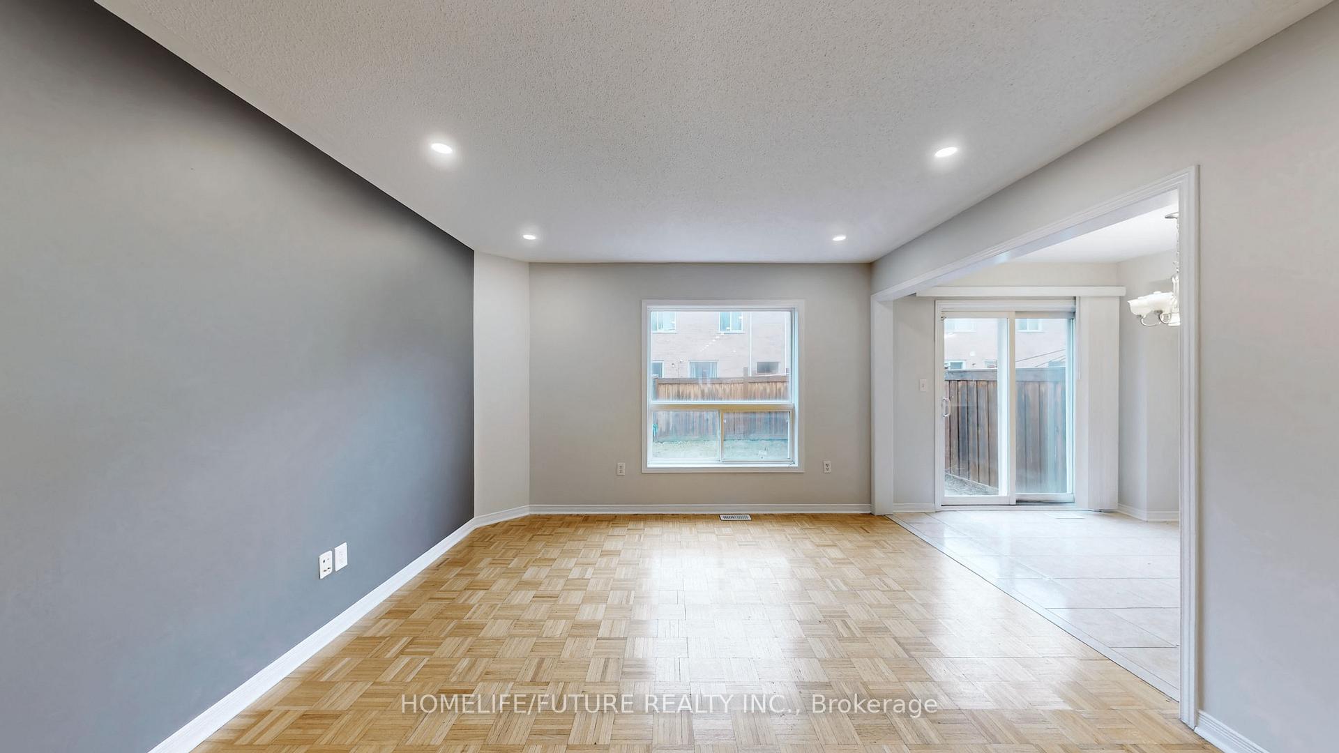 Photo 6 of 10 Quailvalley Drive, Brampton, Sandringham-Wellington — HOMEH