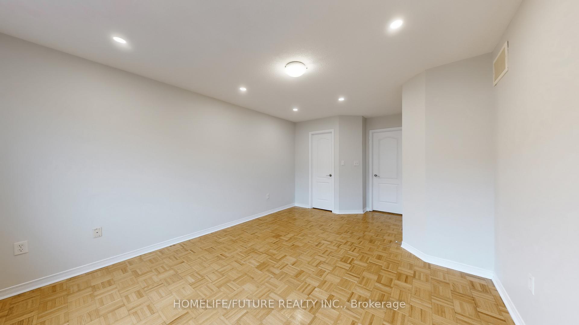 Photo 21 of 10 Quailvalley Drive, Brampton, Sandringham-Wellington — HOMEH