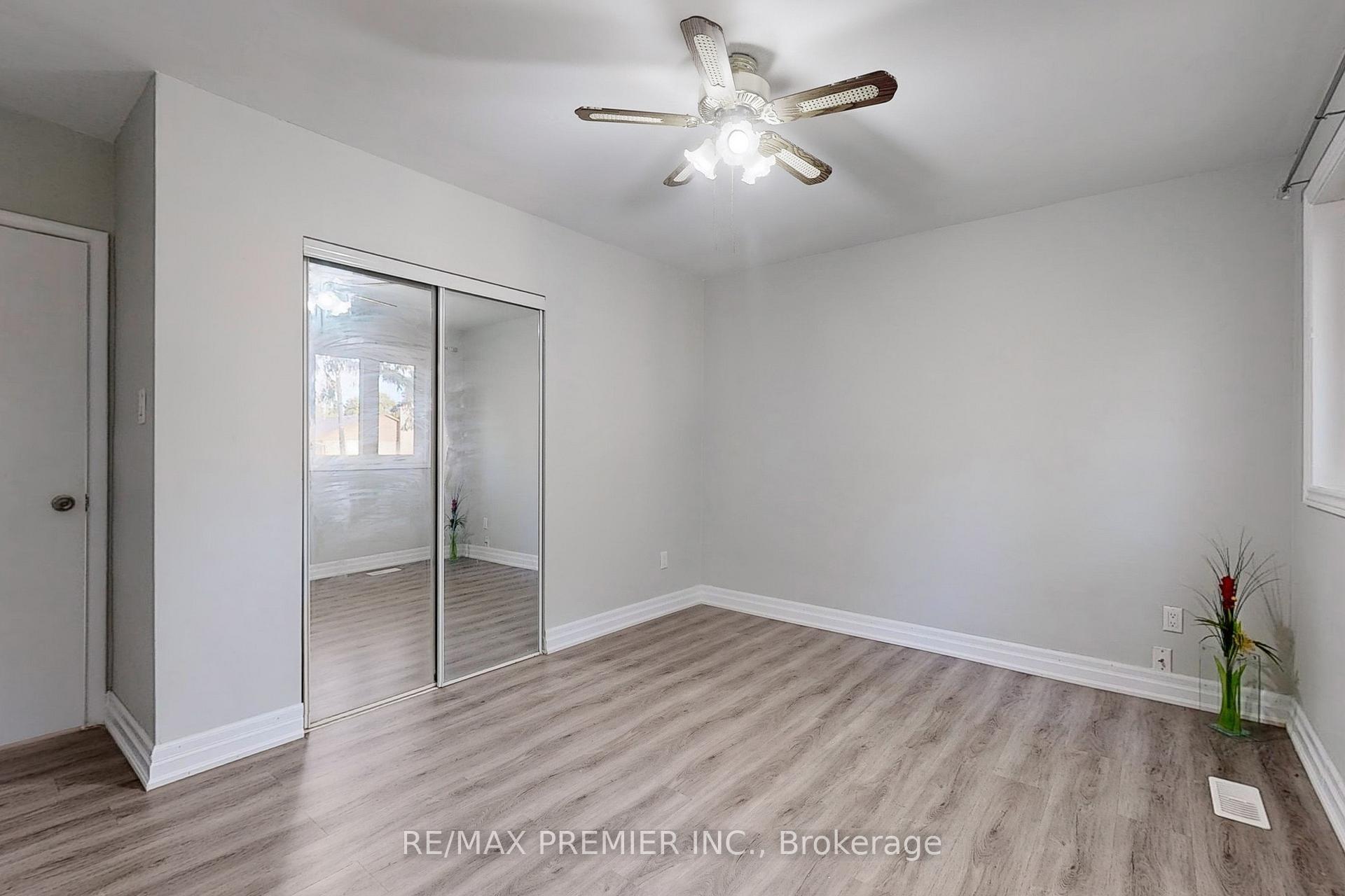 Photo 9 of 3 Gretna Drive, Brampton, Northwood Park — HOMEH
