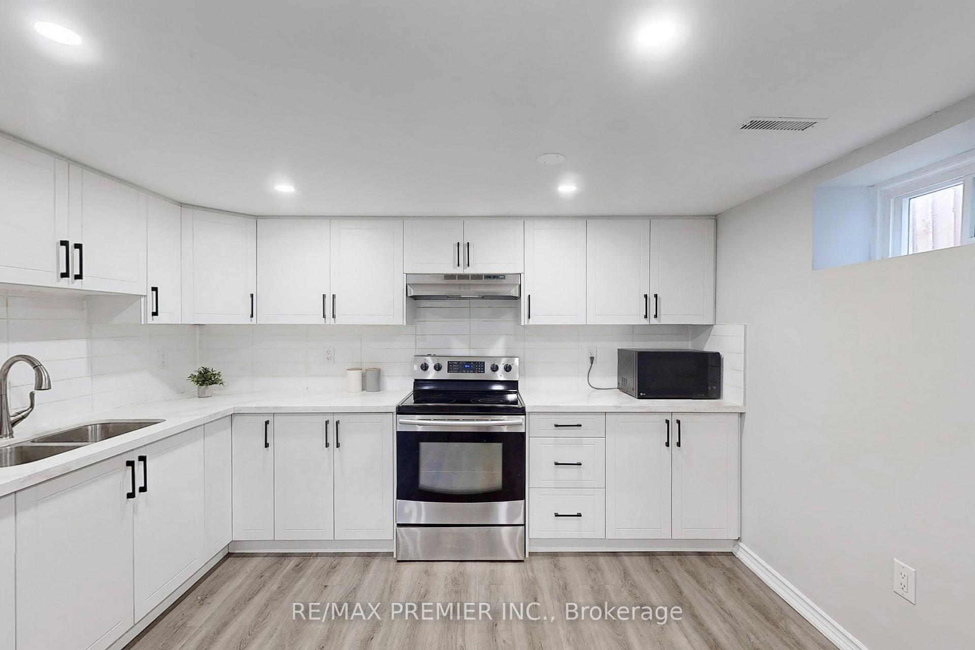 Photo 16 of 3 Gretna Drive, Brampton, Northwood Park — HOMEH