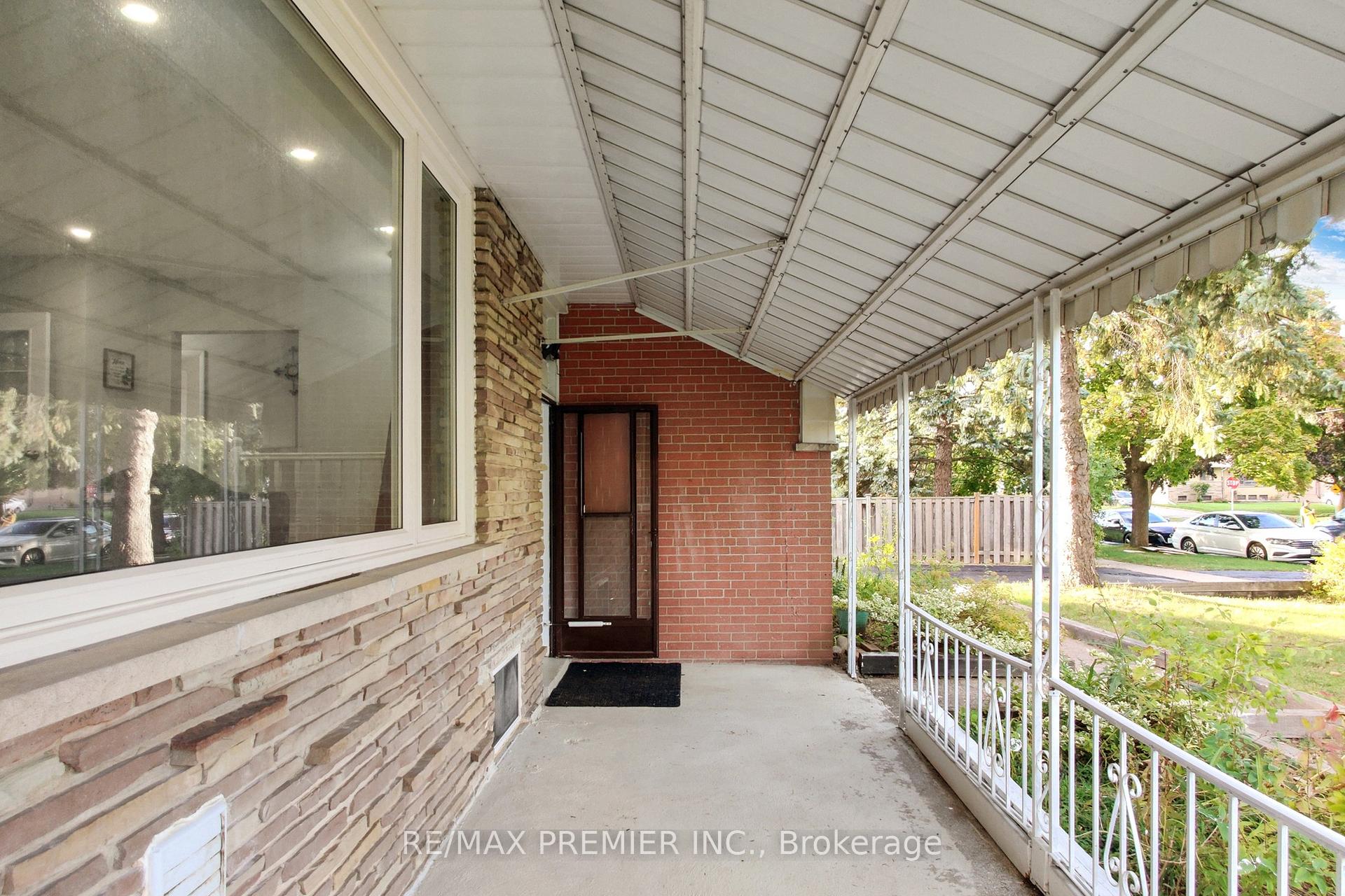 Photo 38 of 3 Gretna Drive, Brampton, Northwood Park — HOMEH
