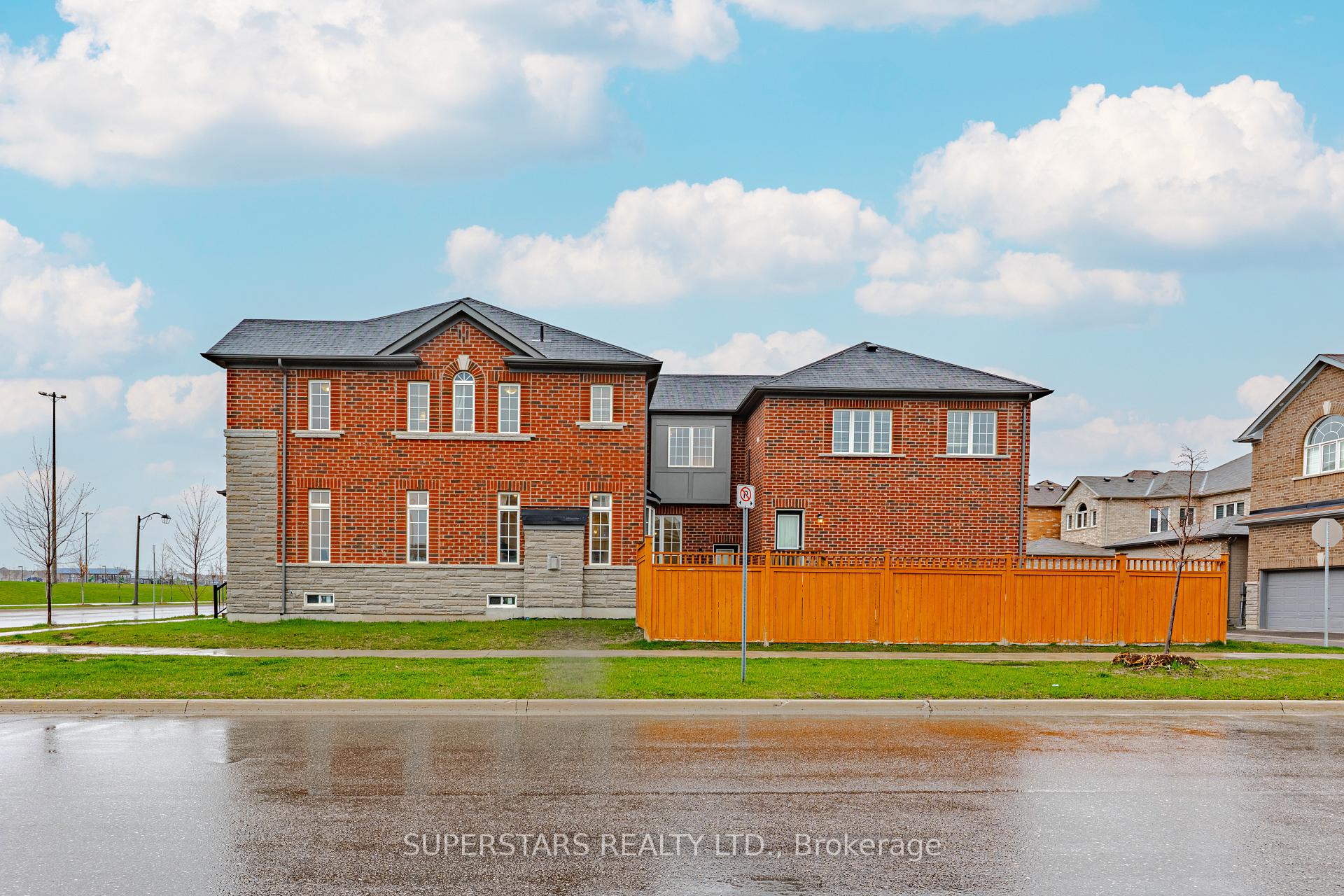 Photo 3 of 331 William Forster Road, Markham, Cornell — HOMEH