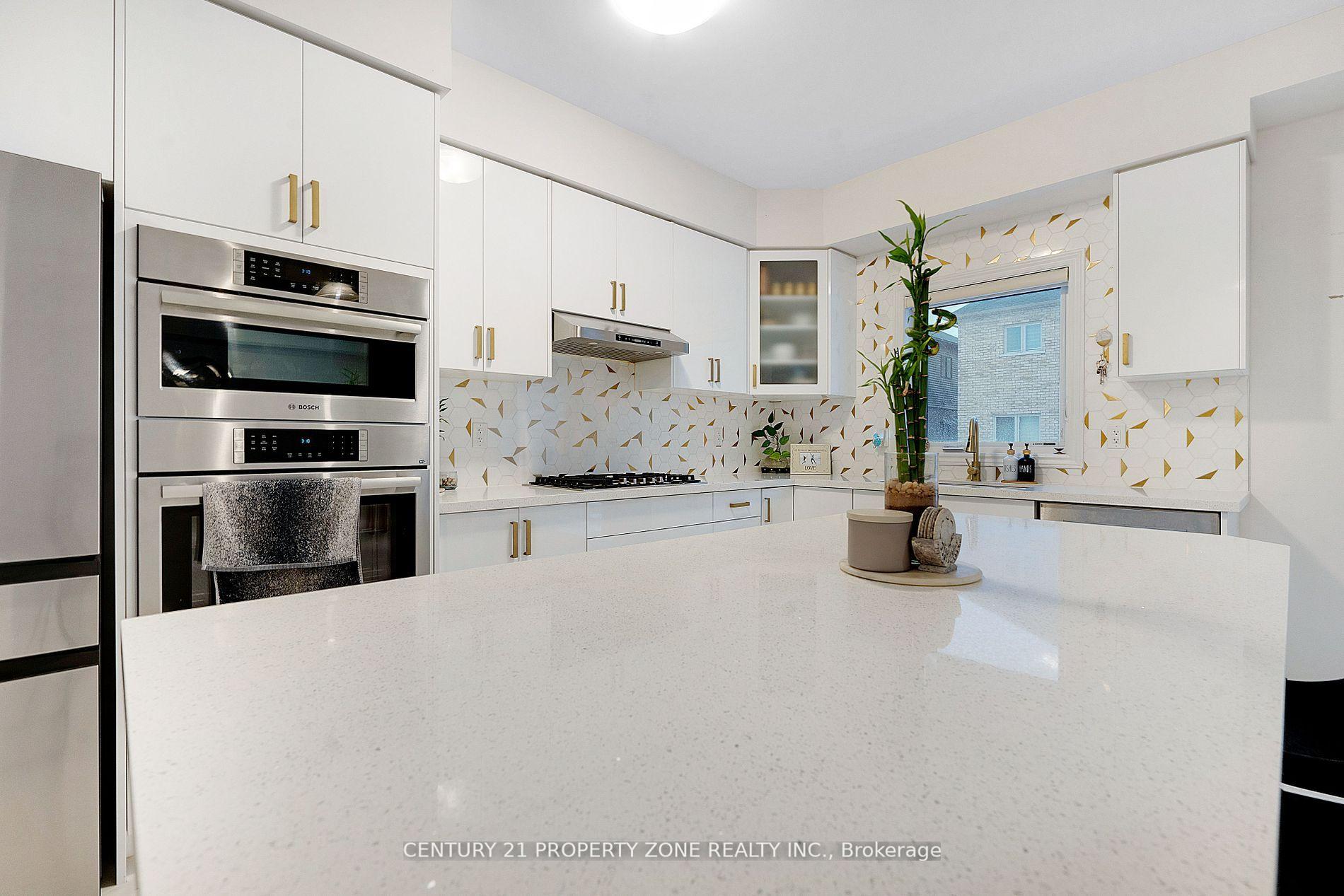 Photo 11 of 20 Ingalls Avenue, Brantford — HOMEH
