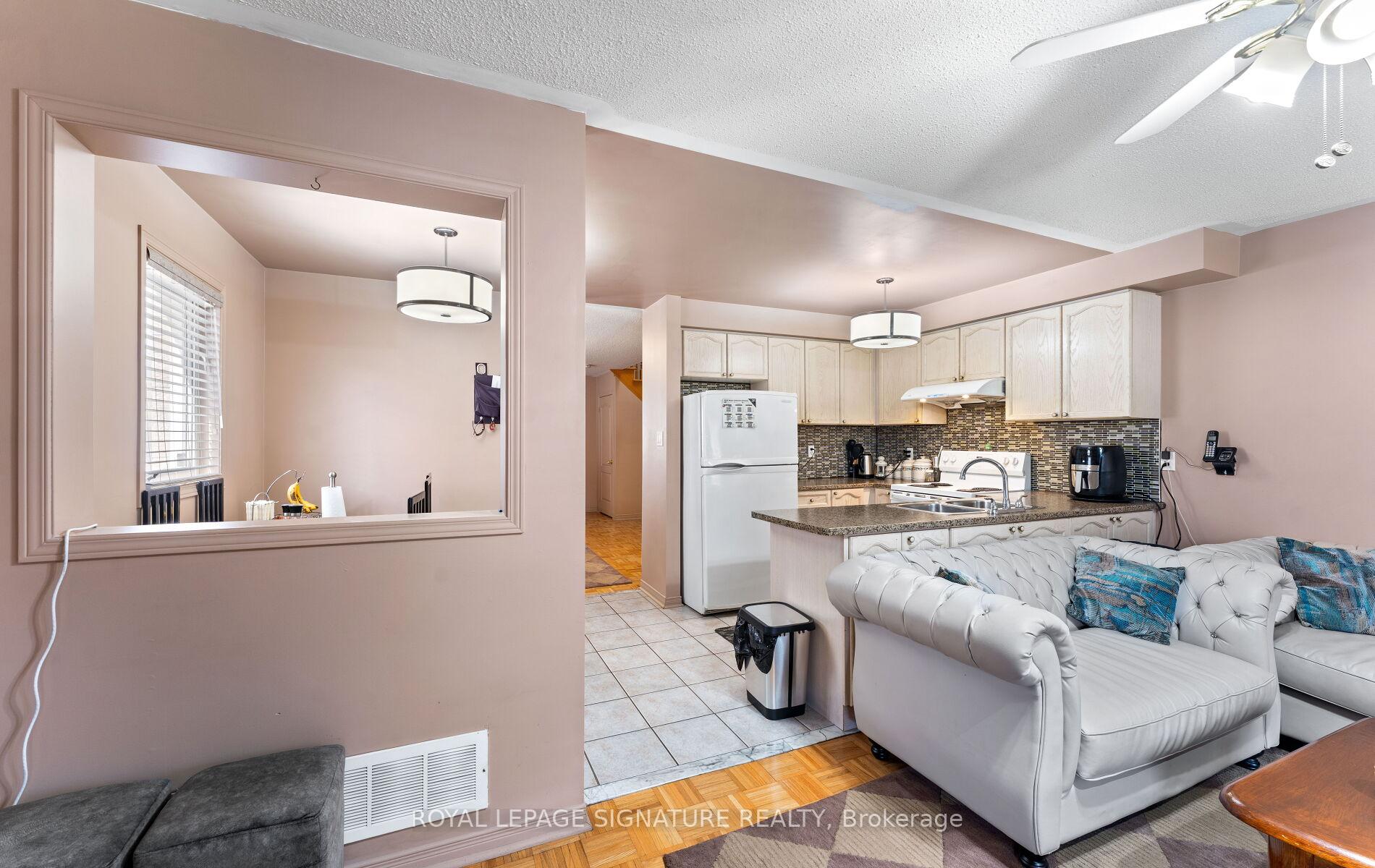 Photo 13 of 53 National Pine Drive, Vaughan, Vellore Village — HOMEH
