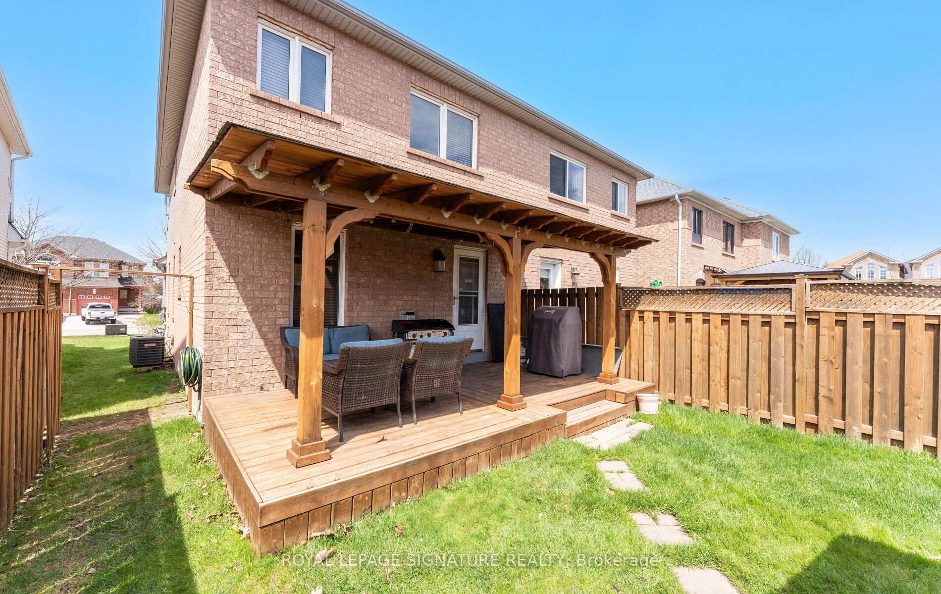 Photo 44 of 53 National Pine Drive, Vaughan, Vellore Village — HOMEH