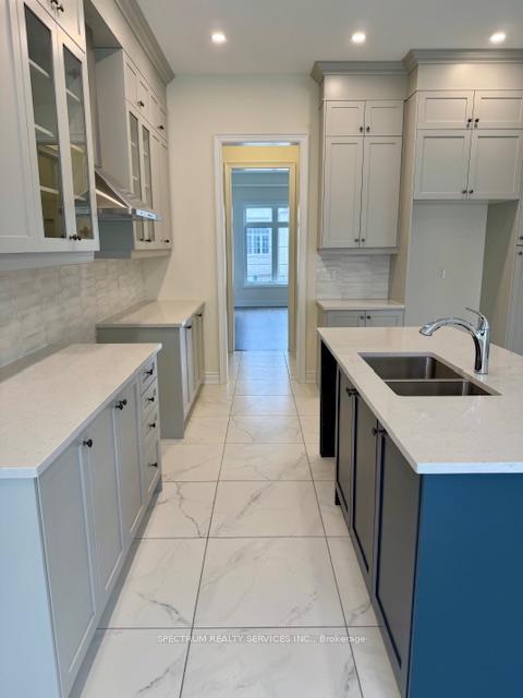 Photo 6 of 19 Lorrain Hand Crescent, Georgina, Keswick South — HOMEH