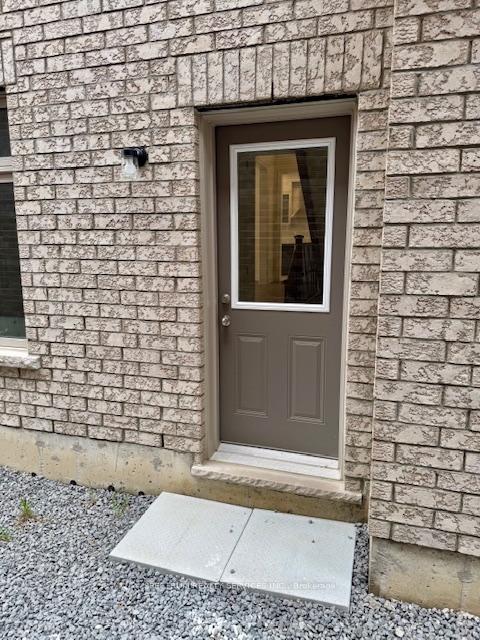 Photo 23 of 19 Lorrain Hand Crescent, Georgina, Keswick South — HOMEH