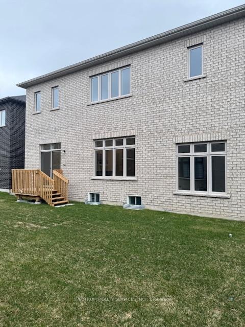 Photo 24 of 19 Lorrain Hand Crescent, Georgina, Keswick South — HOMEH