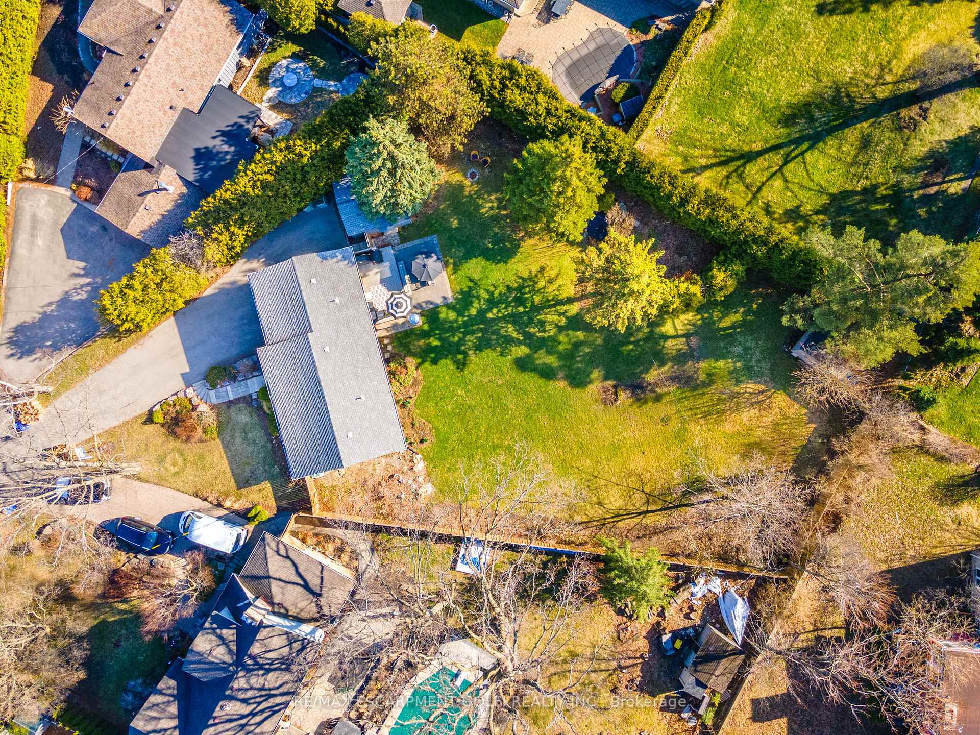 Photo 5 of 878 Alexander Road, Hamilton, Ancaster — HOMEH
