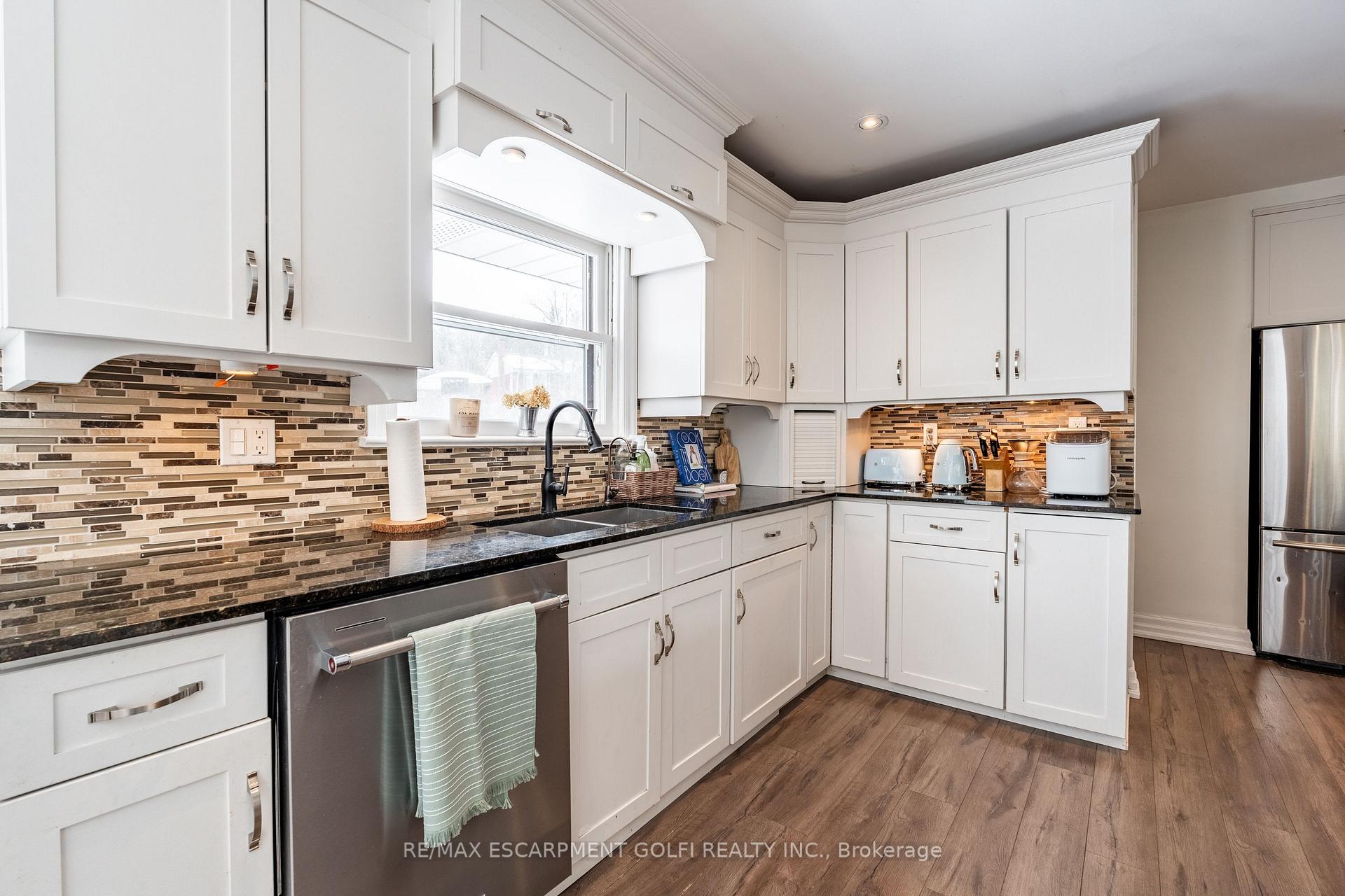 Photo 12 of 878 Alexander Road, Hamilton, Ancaster — HOMEH