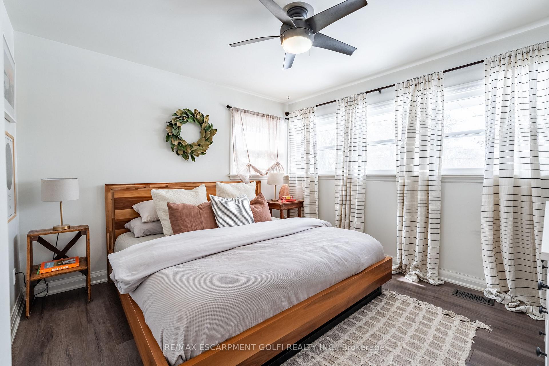 Photo 20 of 878 Alexander Road, Hamilton, Ancaster — HOMEH
