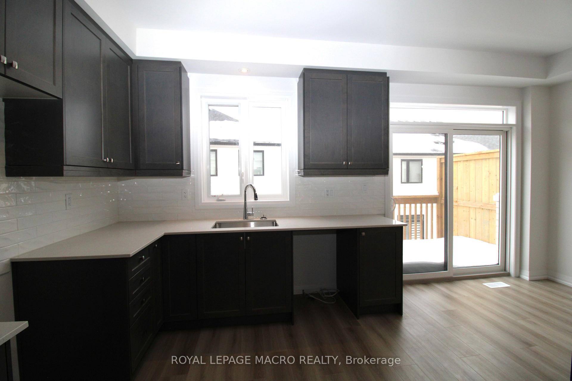 Photo 4 of Unit 47, 55 Tom Brown Drive, Brant, Paris — HOMEH