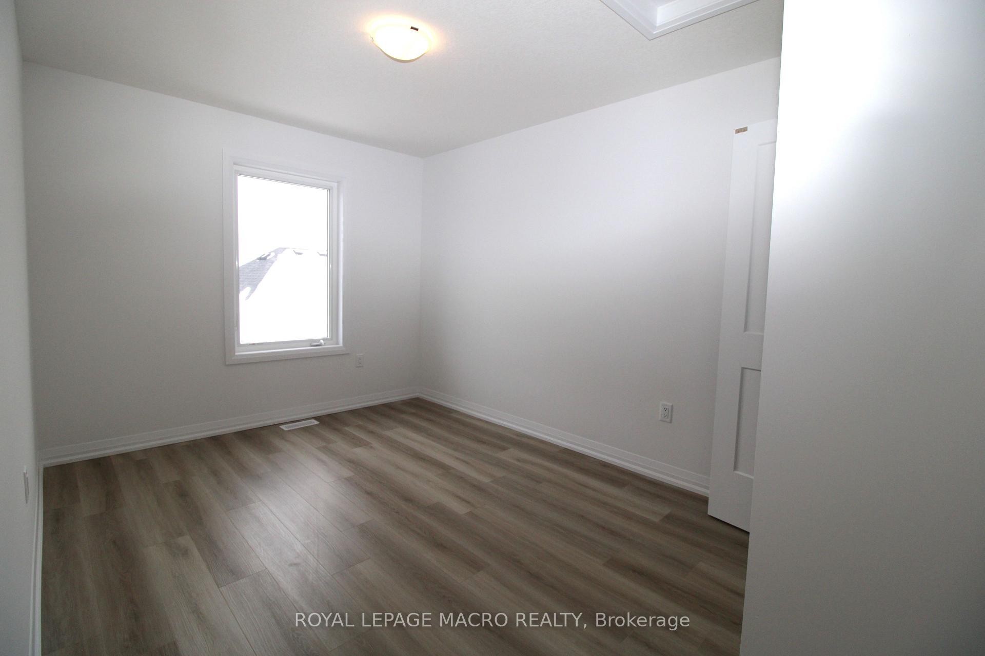 Photo 5 of Unit 47, 55 Tom Brown Drive, Brant, Paris — HOMEH