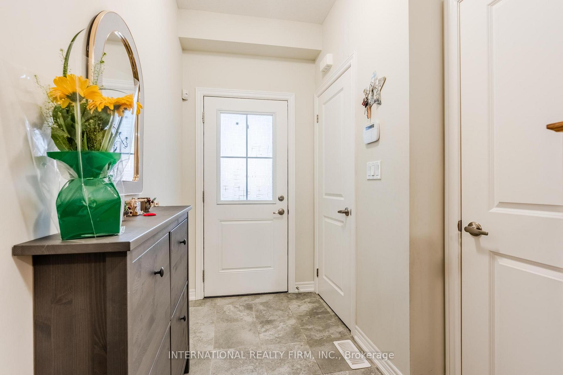 Photo 3 of 155 Aquasanta Crescent, Hamilton, Ryckmans — HOMEH