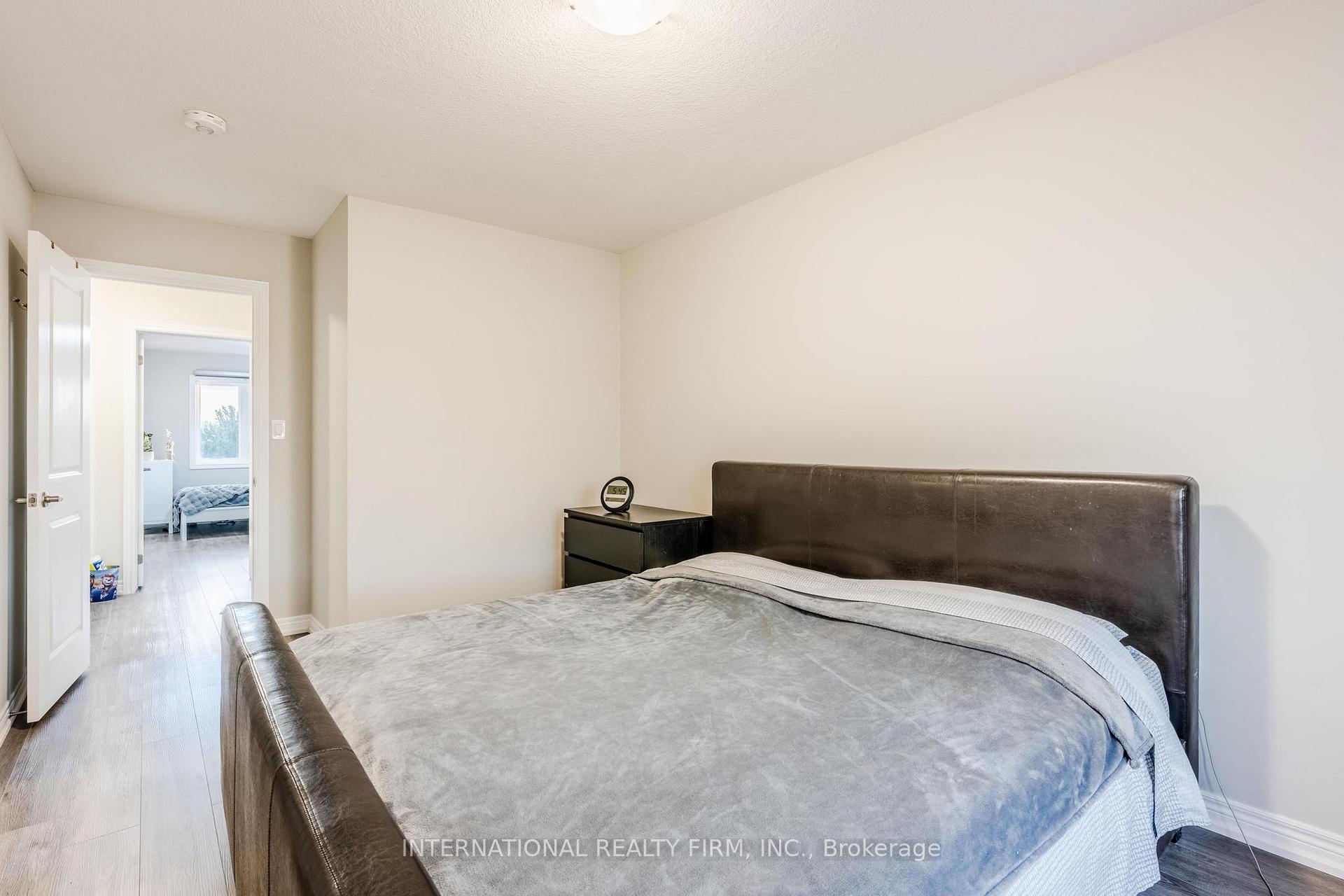 Photo 19 of 155 Aquasanta Crescent, Hamilton, Ryckmans — HOMEH