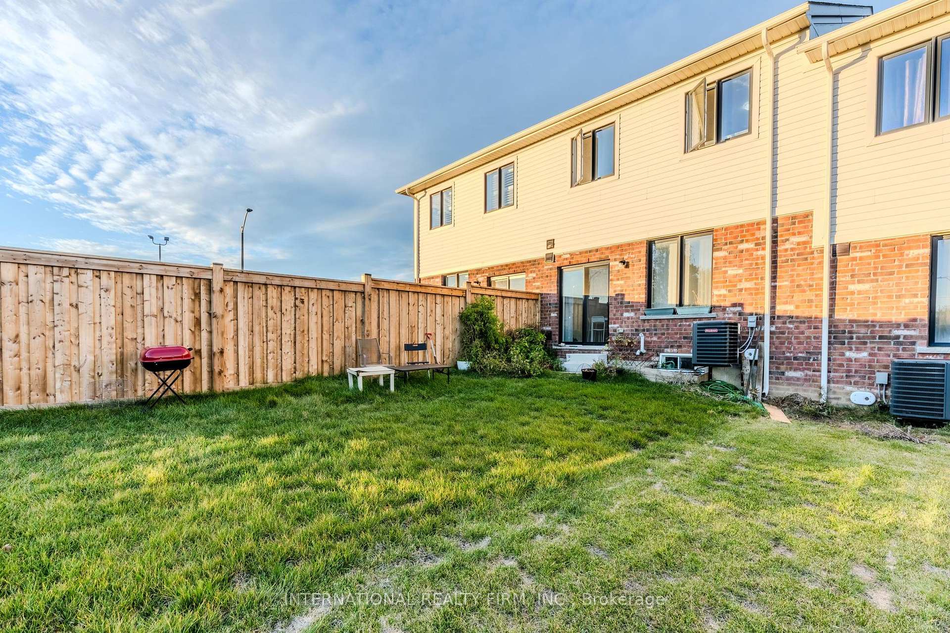 Photo 32 of 155 Aquasanta Crescent, Hamilton, Ryckmans — HOMEH