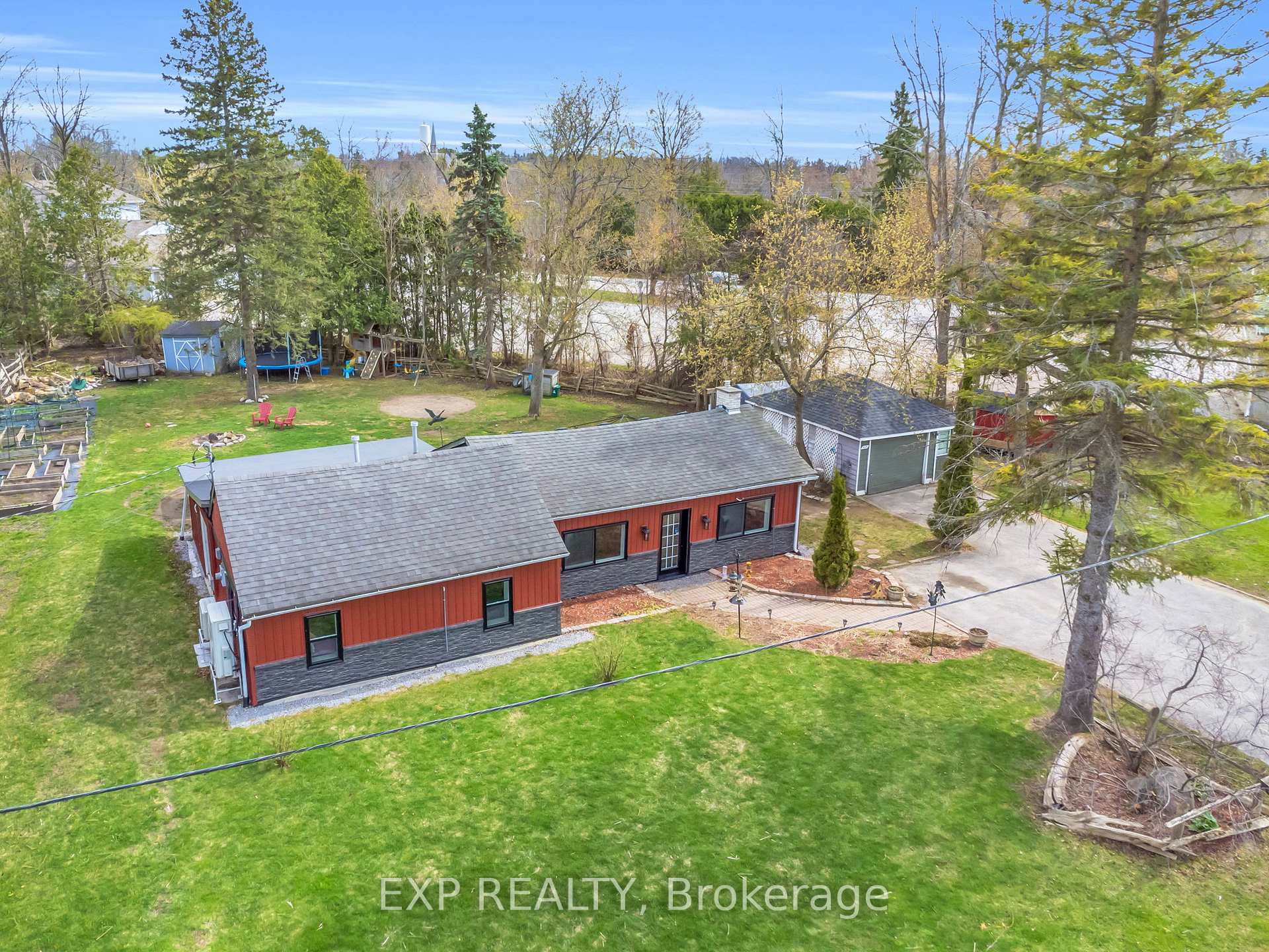 Photo 3 of 409 Centre Street, Brock, Beaverton — HOMEH
