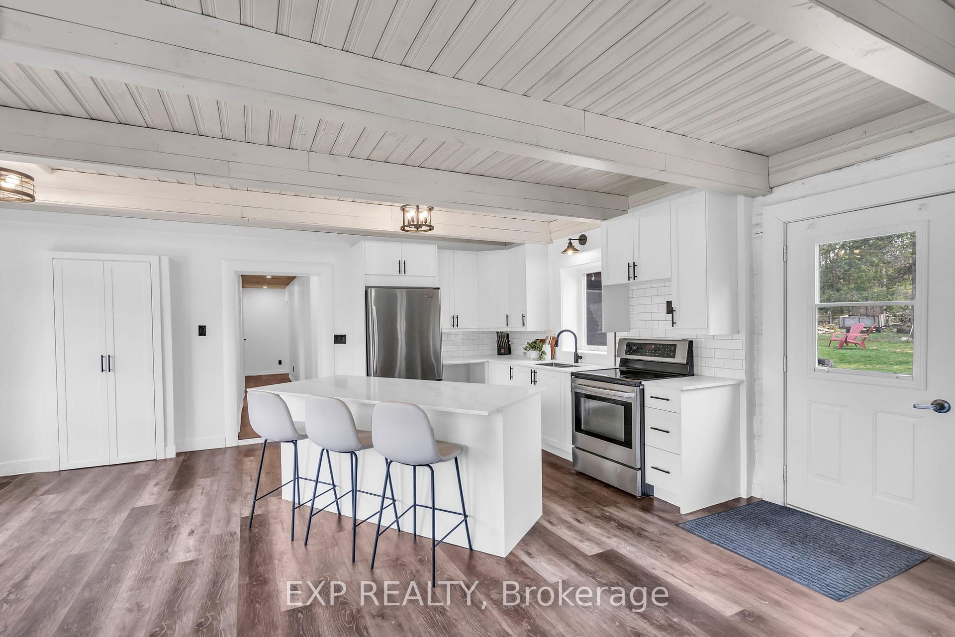 Photo 5 of 409 Centre Street, Brock, Beaverton — HOMEH