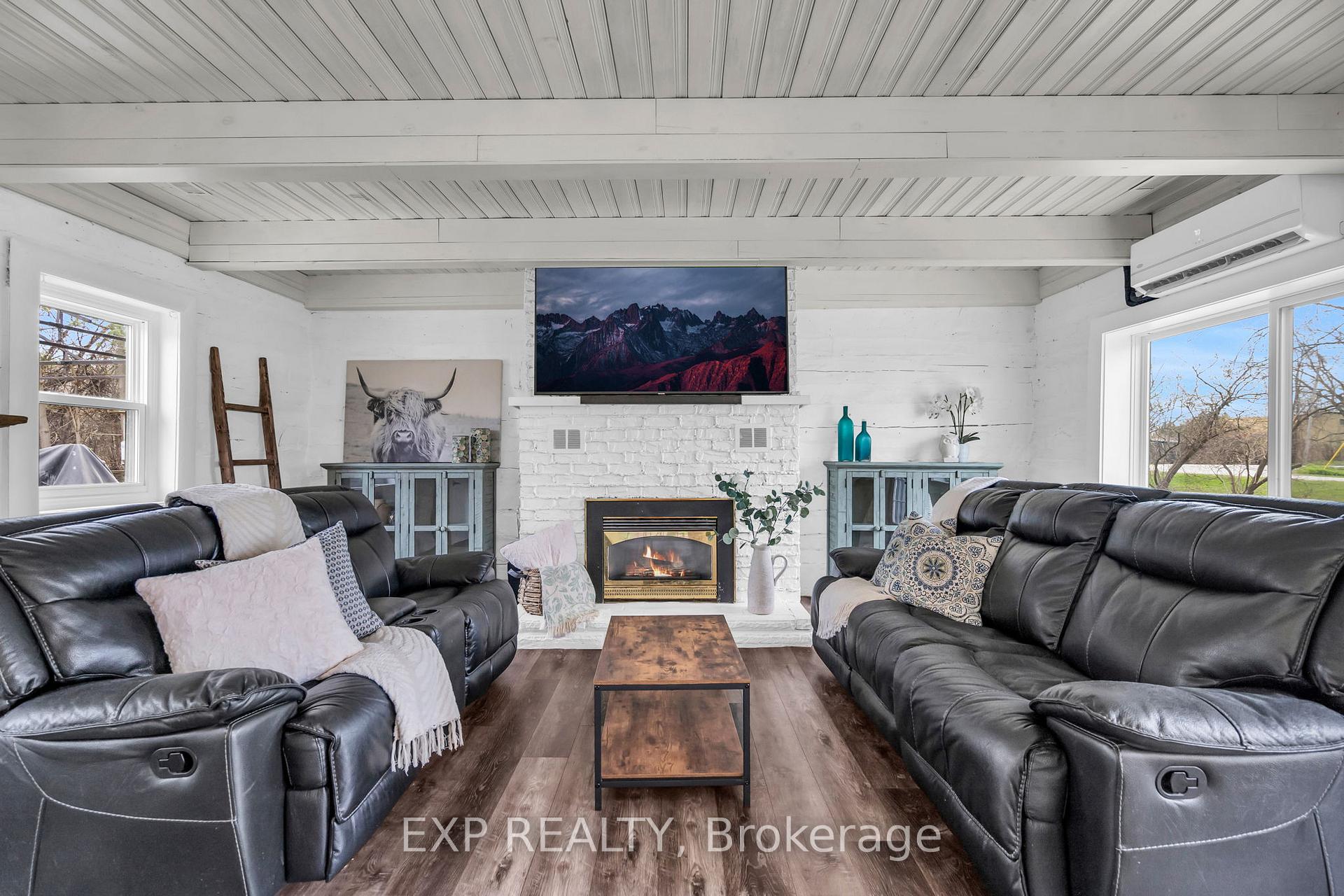 Photo 17 of 409 Centre Street, Brock, Beaverton — HOMEH