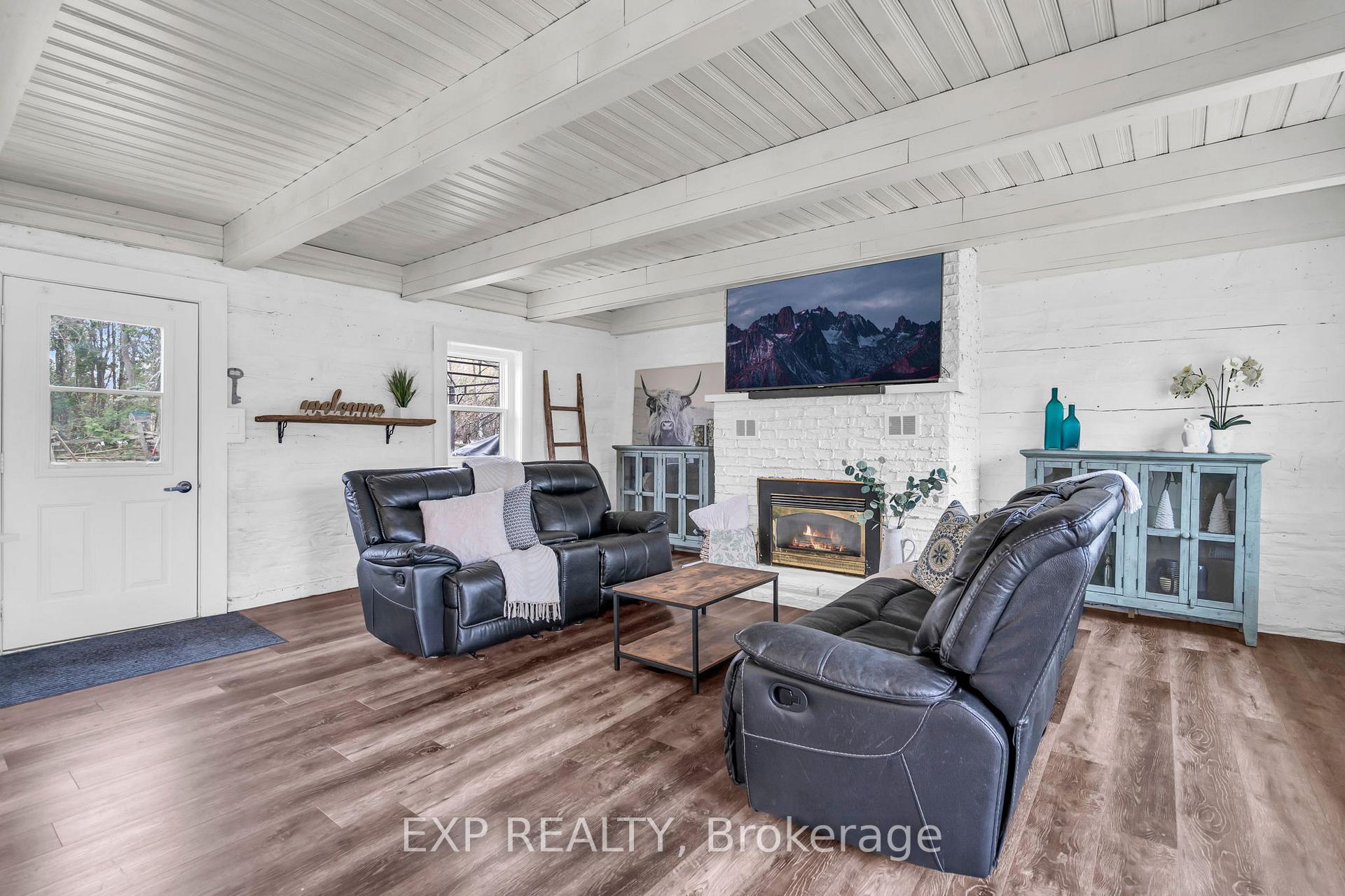 Photo 9 of 409 Centre Street, Brock, Beaverton — HOMEH