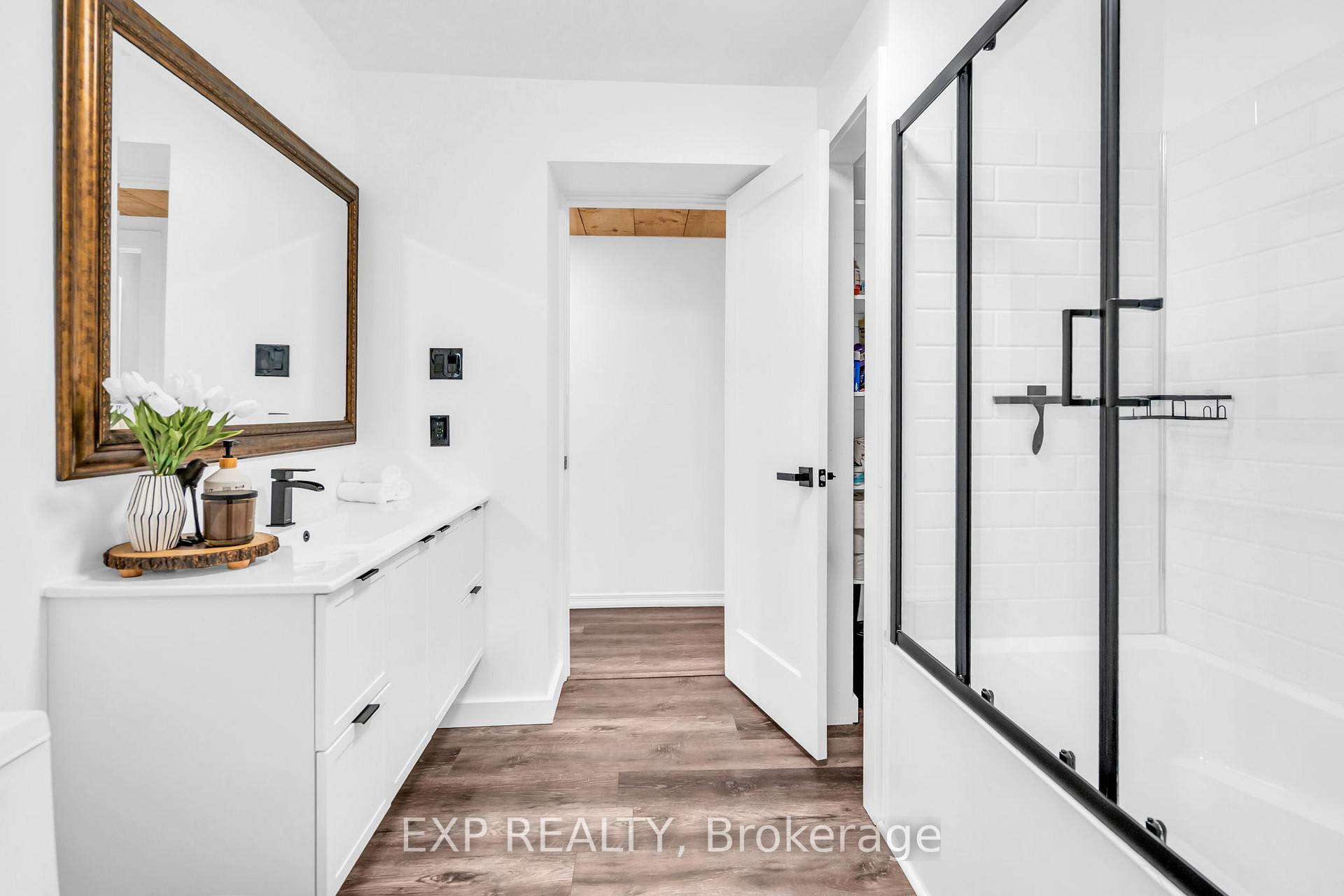 Photo 34 of 409 Centre Street, Brock, Beaverton — HOMEH