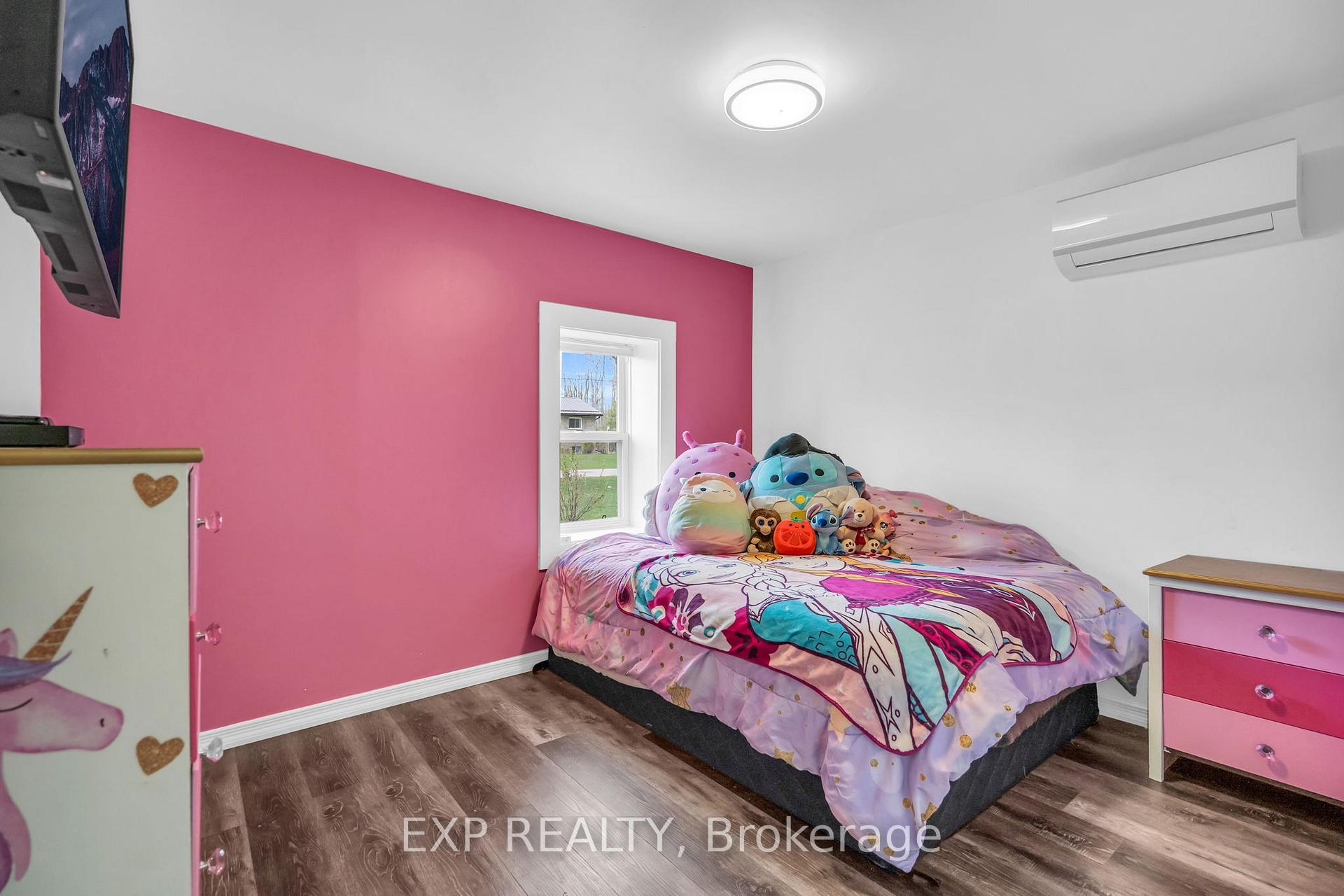 Photo 20 of 409 Centre Street, Brock, Beaverton — HOMEH