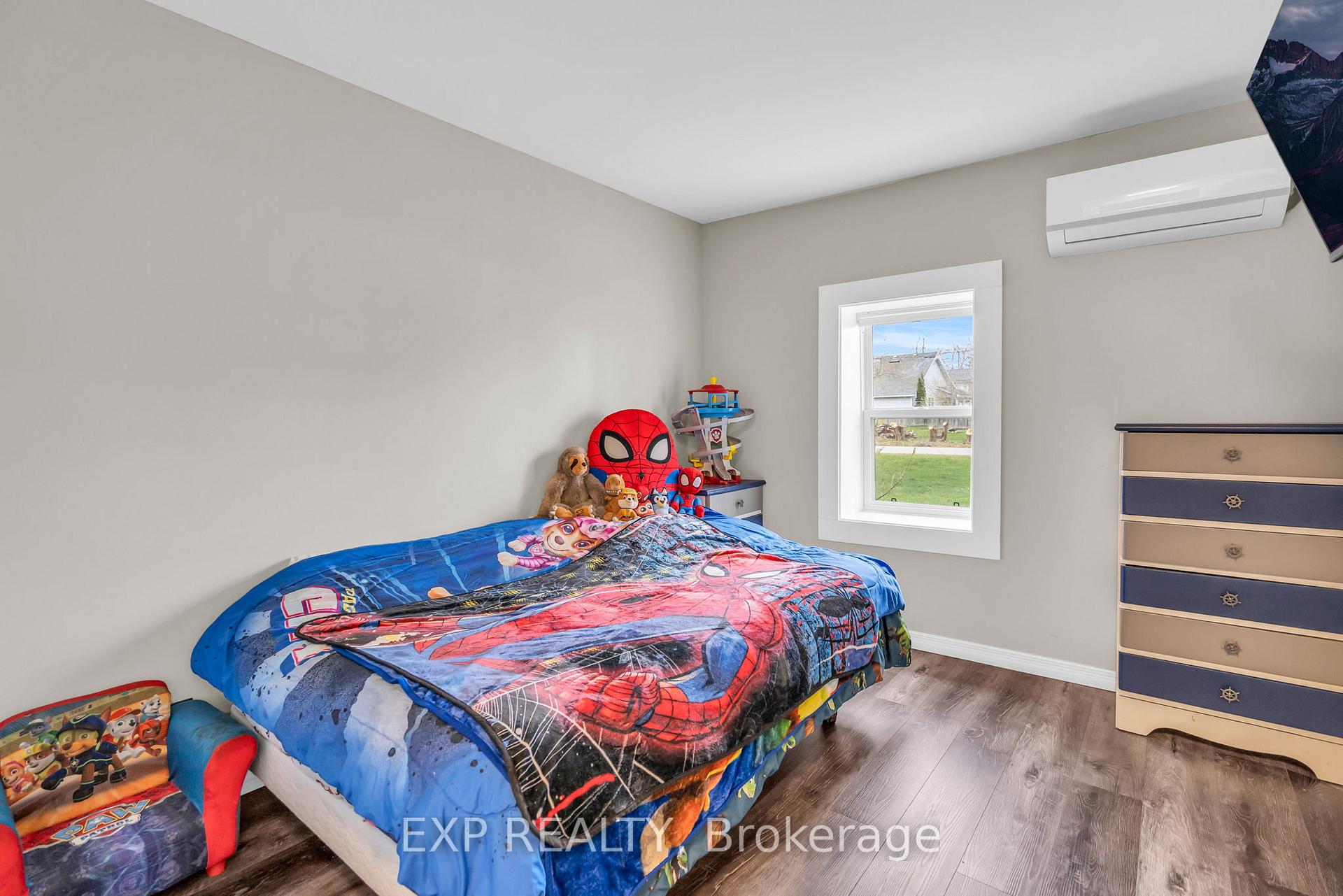 Photo 23 of 409 Centre Street, Brock, Beaverton — HOMEH