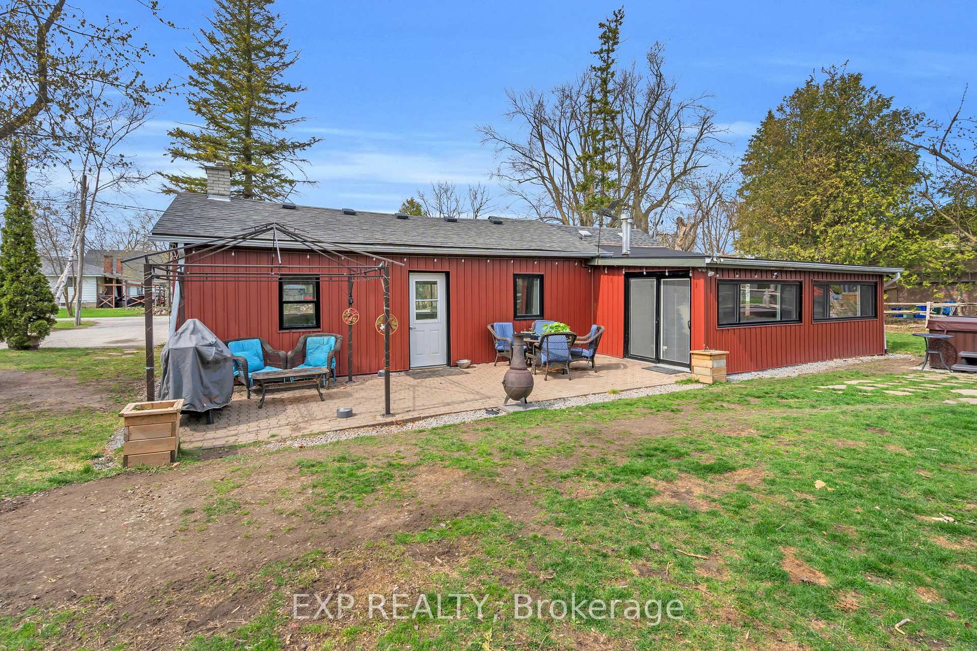 Photo 26 of 409 Centre Street, Brock, Beaverton — HOMEH