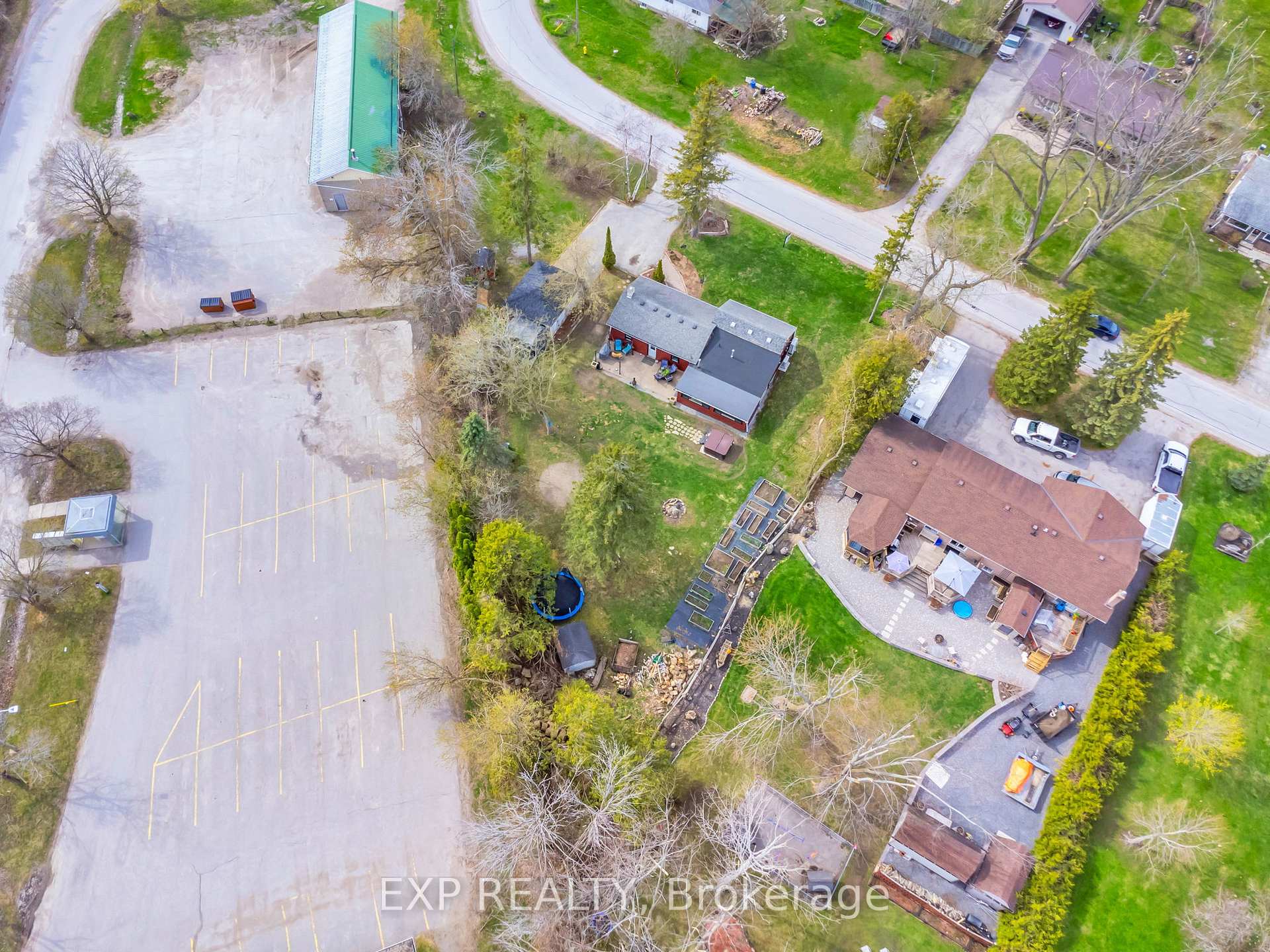 Photo 31 of 409 Centre Street, Brock, Beaverton — HOMEH
