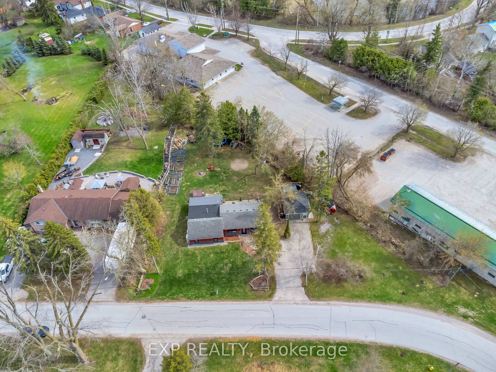 Photo 33 of 409 Centre Street, Brock, Beaverton — HOMEH