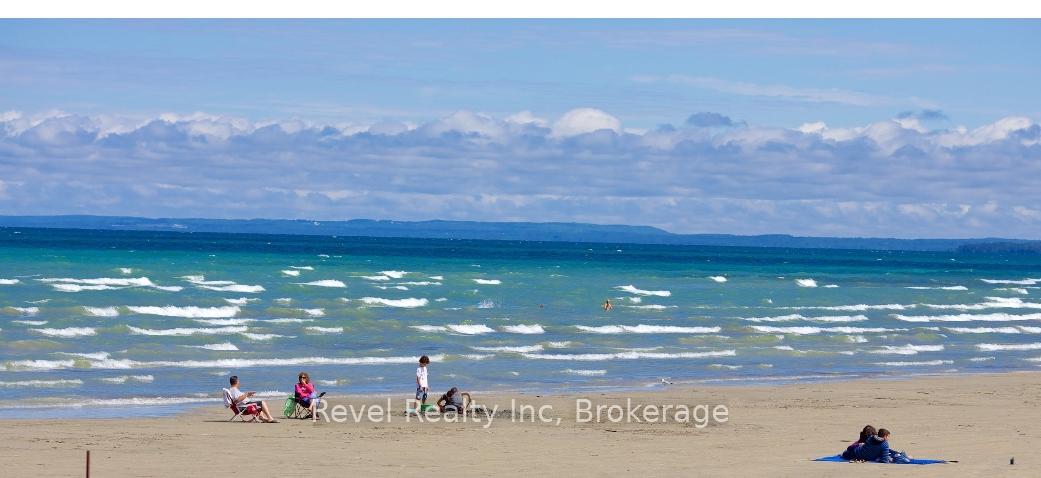 Photo 17 of 34 Little River Crossing, Wasaga Beach — HOMEH