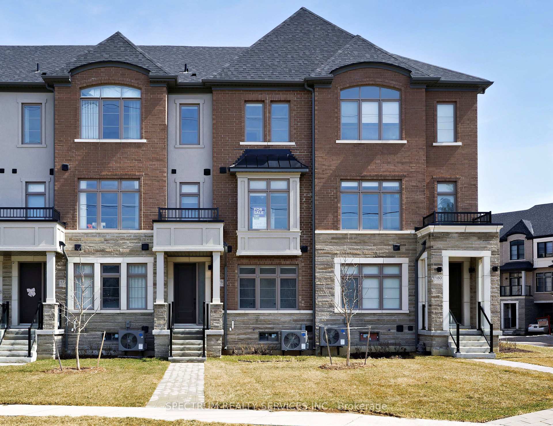 Front of 176 De La Roche Drive