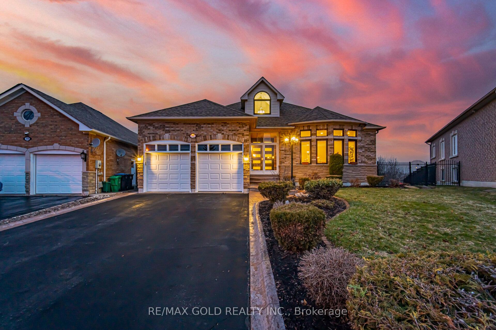 Front of 12 Vista View Court
