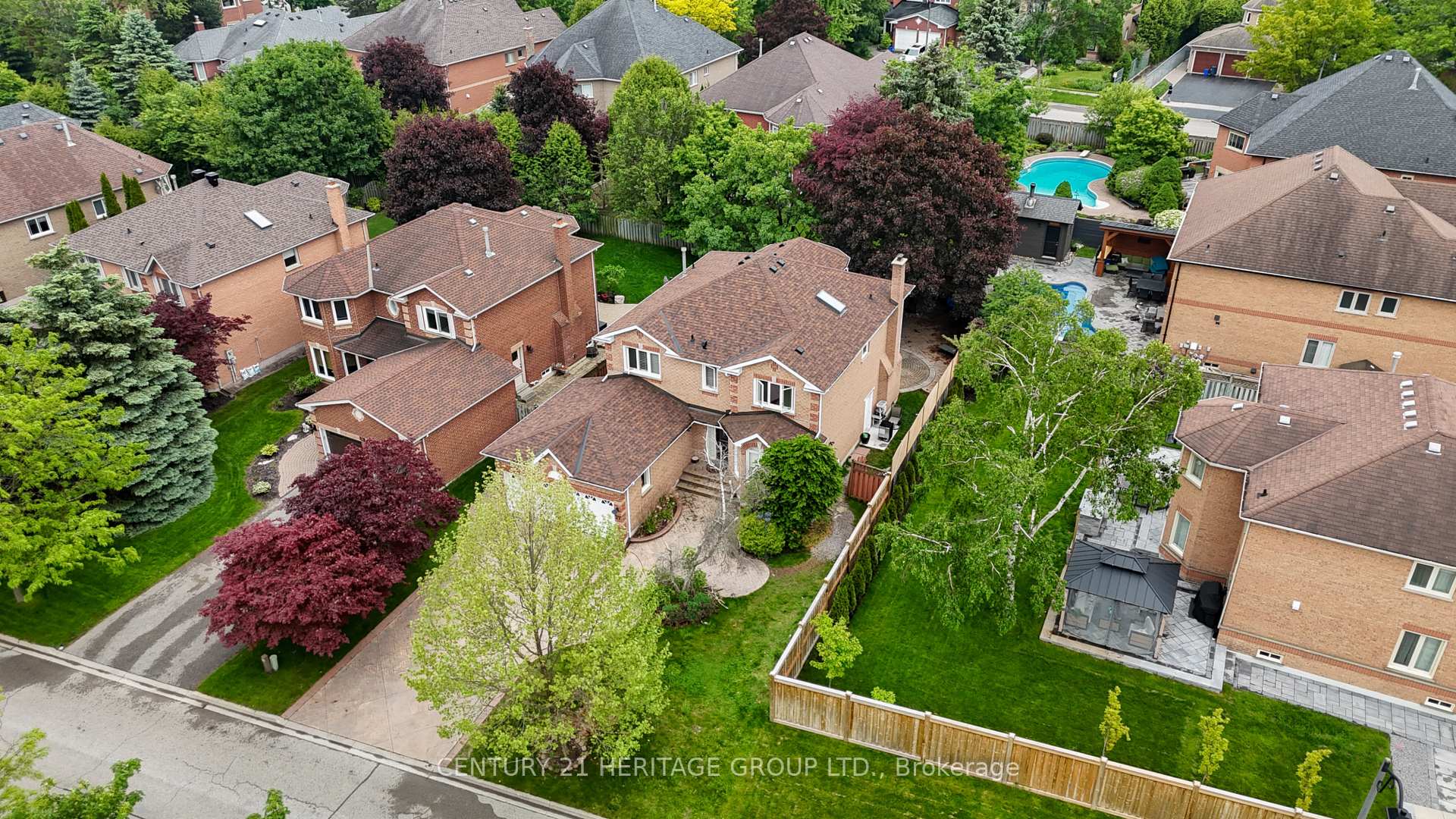 Photo 4 of 27 Charing Crescent, Aurora, Aurora Highlands — HOMEH